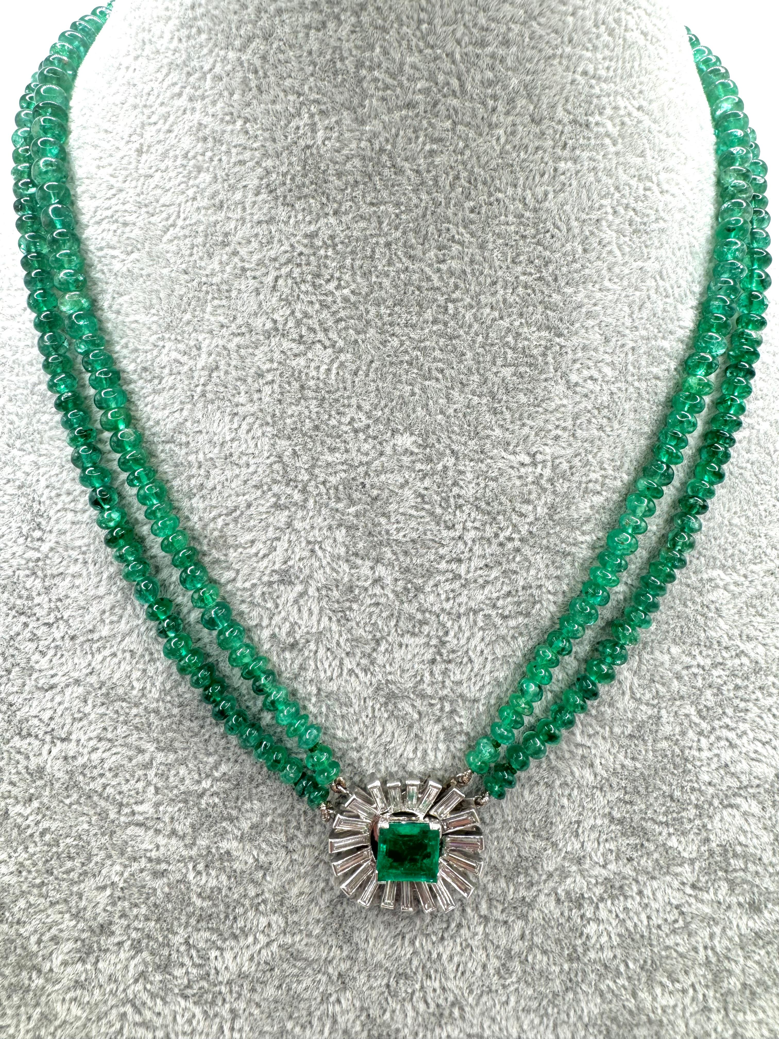 18K White Gold Emerald Bead Necklace with Diamond and Emerald Centerpiece en venta 2