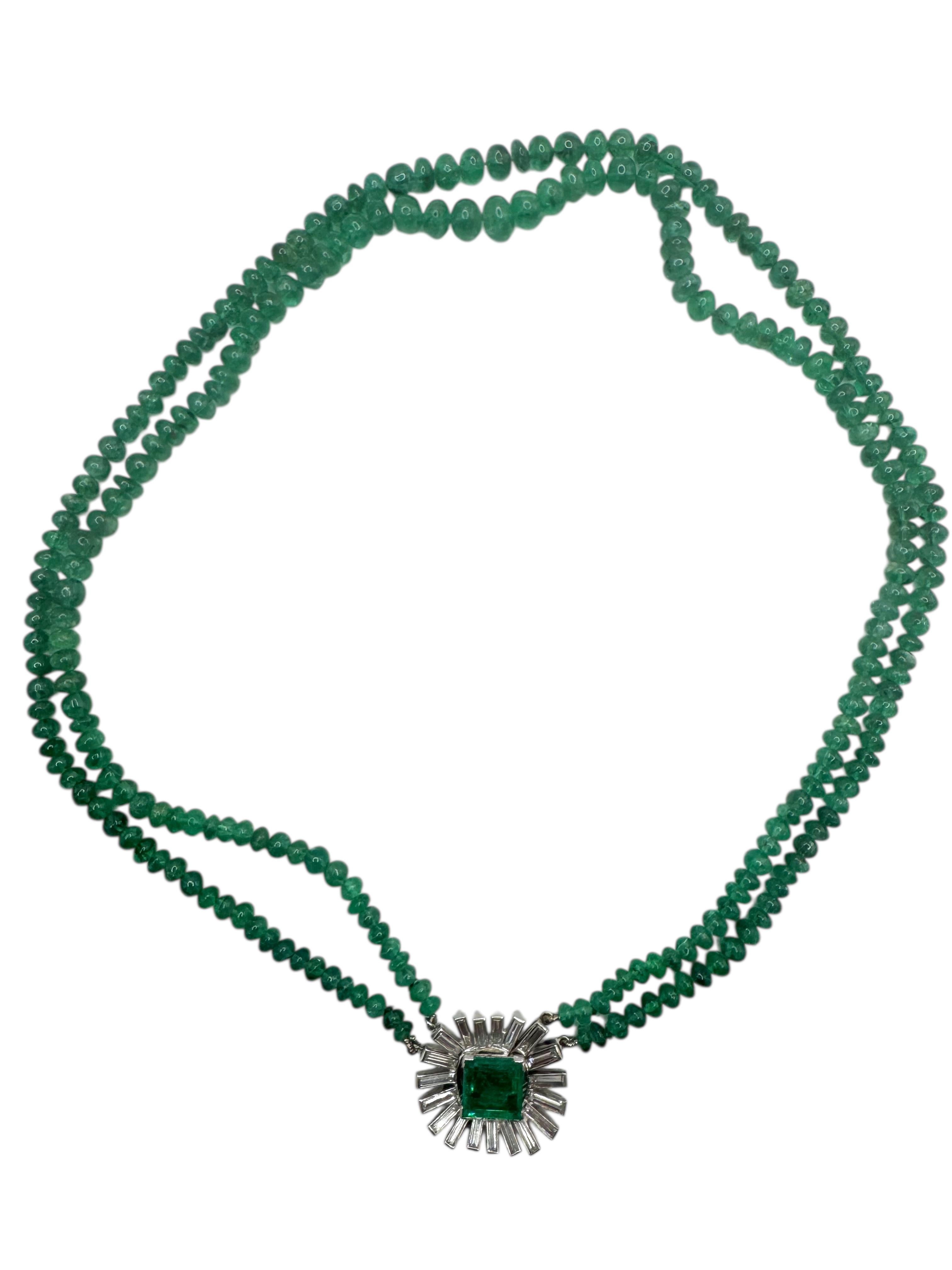 18K White Gold Emerald Bead Necklace with Diamond and Emerald Centerpiece en venta 4