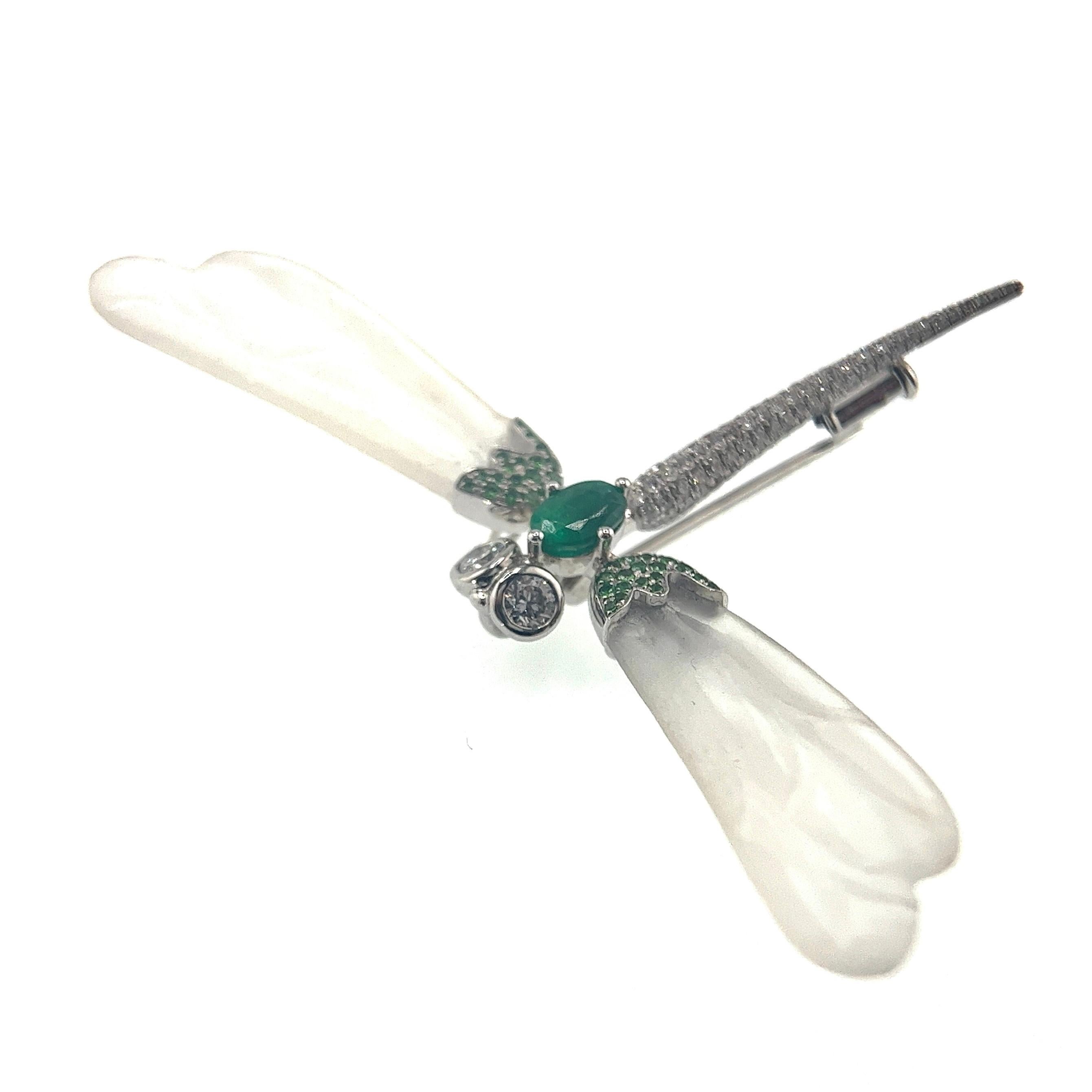 18K White Gold Emerald & Crystal Dragonfly Brooch Pendant with Diamonds For Sale 1