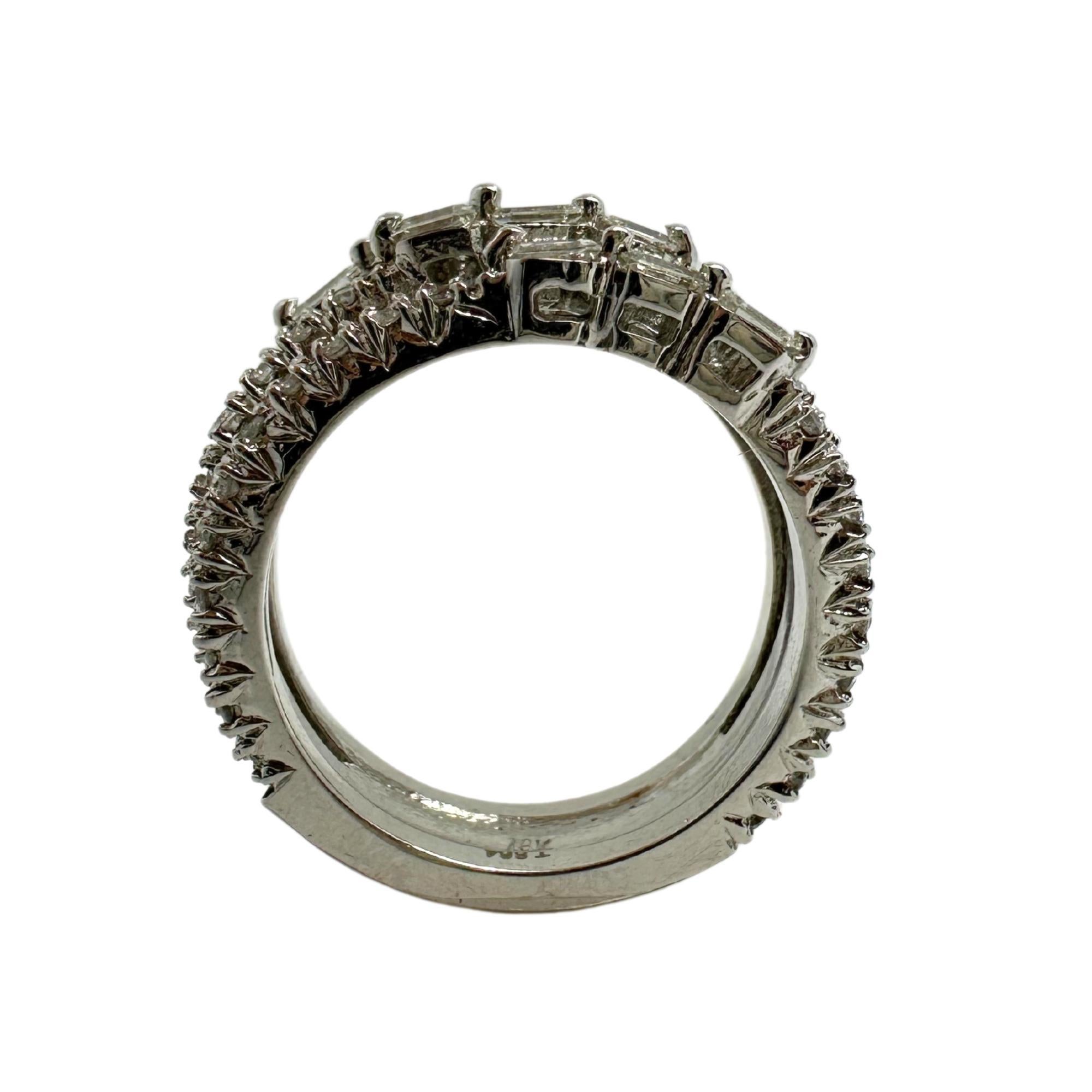 18K White Gold Emerald Cut Diamond Band Ring. For Sale 4