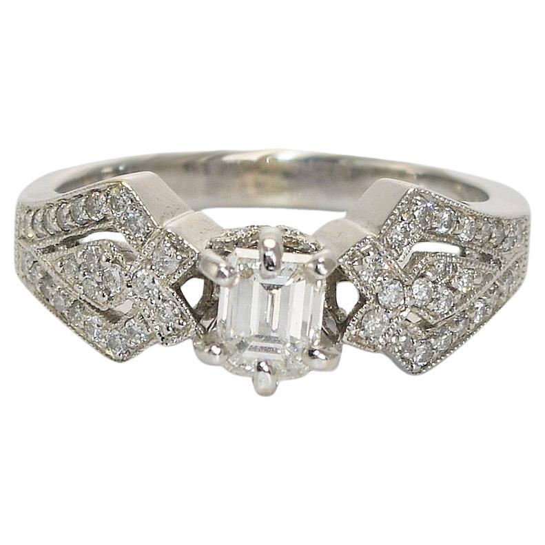 Anillo de diamantes talla esmeralda de oro blanco de 18 quilates 1,00 ct