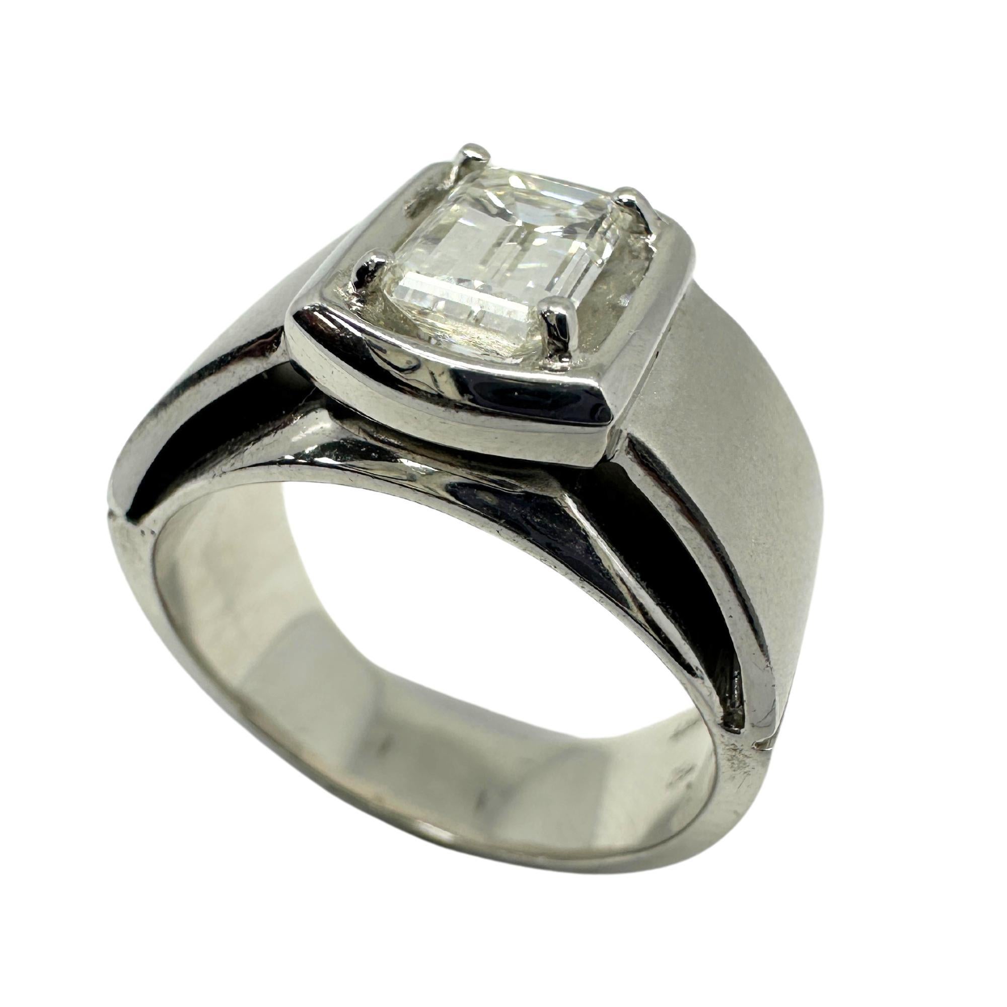 18K White Gold Emerald Cut Diamond Wide Band Ring For Sale 3