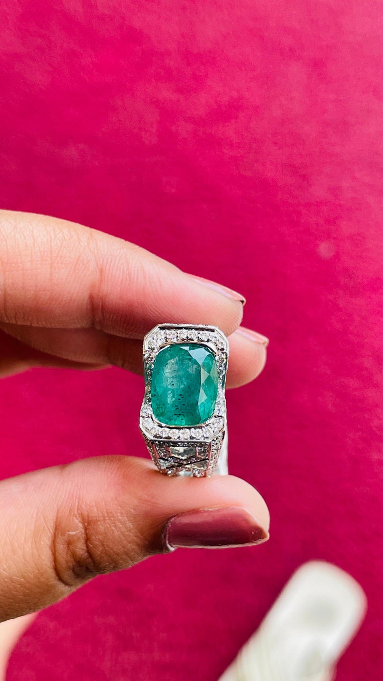 18K White Gold Emerald Diamond Cocktail Ring 8