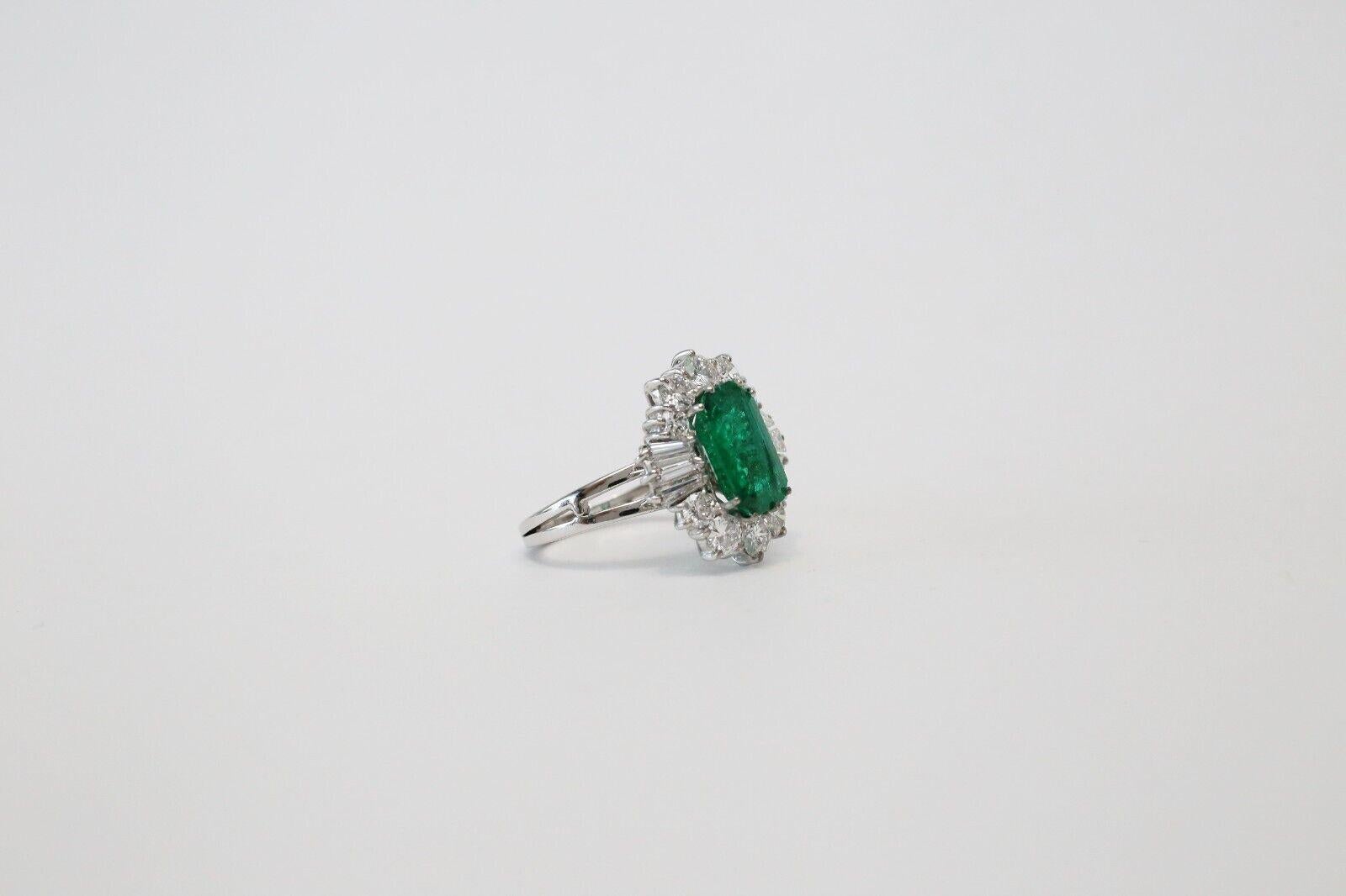 Mixed Cut 18k White Gold Emerald & Diamond Cocktail Ring, Size 6 - 6.0g