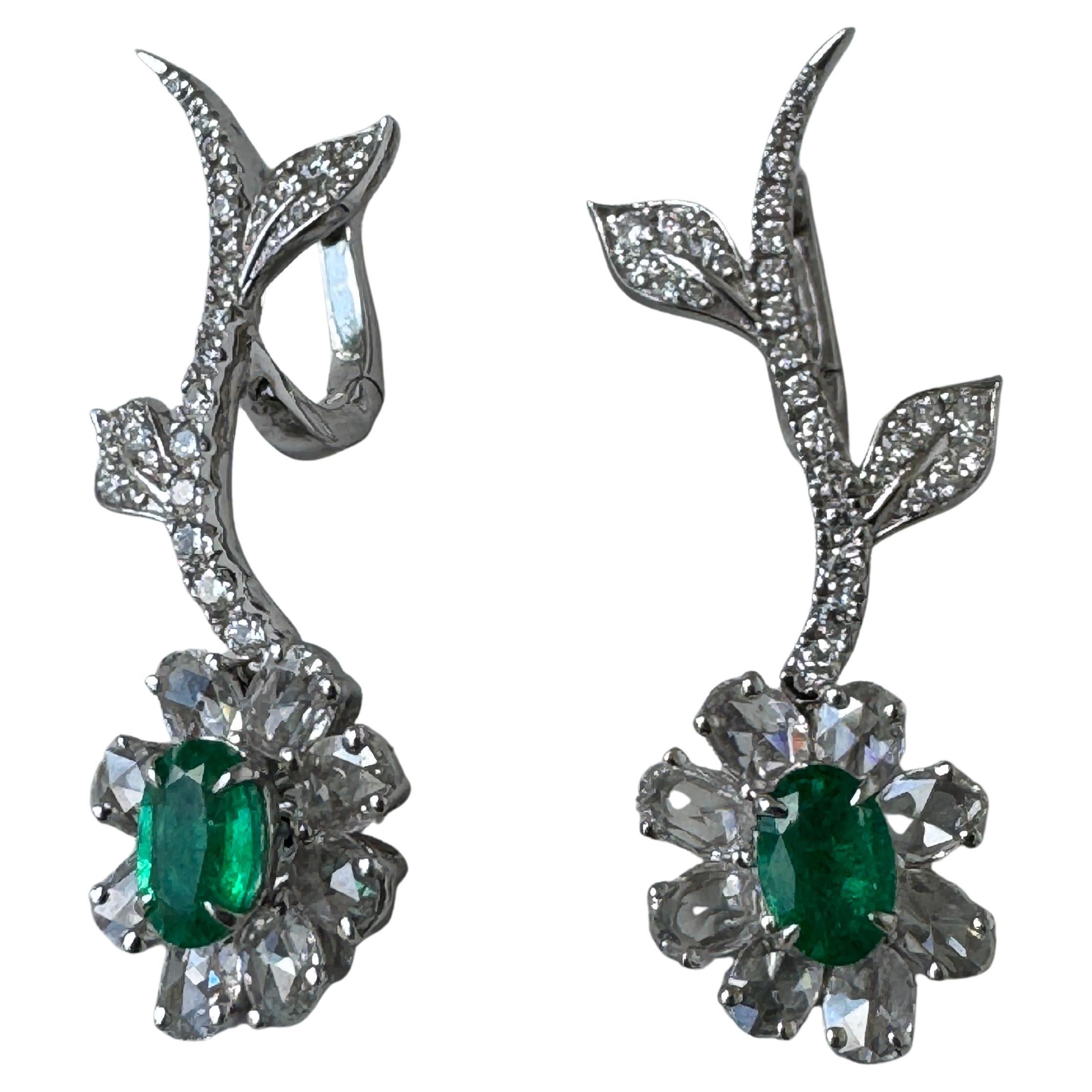 18K White Gold Emerald Diamond 1.66 Carat Dongle Earrings In New Condition For Sale In Lake Worth, FL