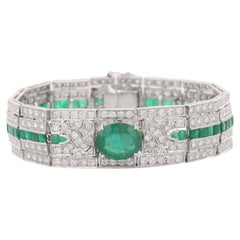 18kt Solid White Gold Bold Diamond and Emerald Studded Bold Bracelet