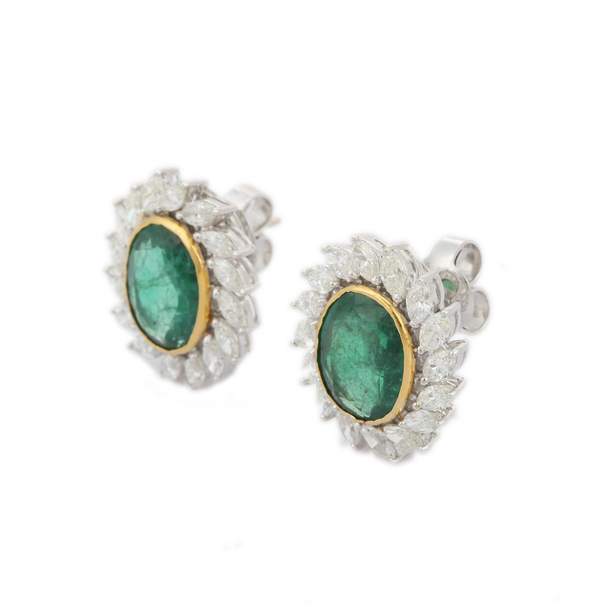 Statement 13.15 ct Emerald Diamond Stud Earring Made Solid Gold 18kt  Neuf - En vente à Houston, TX