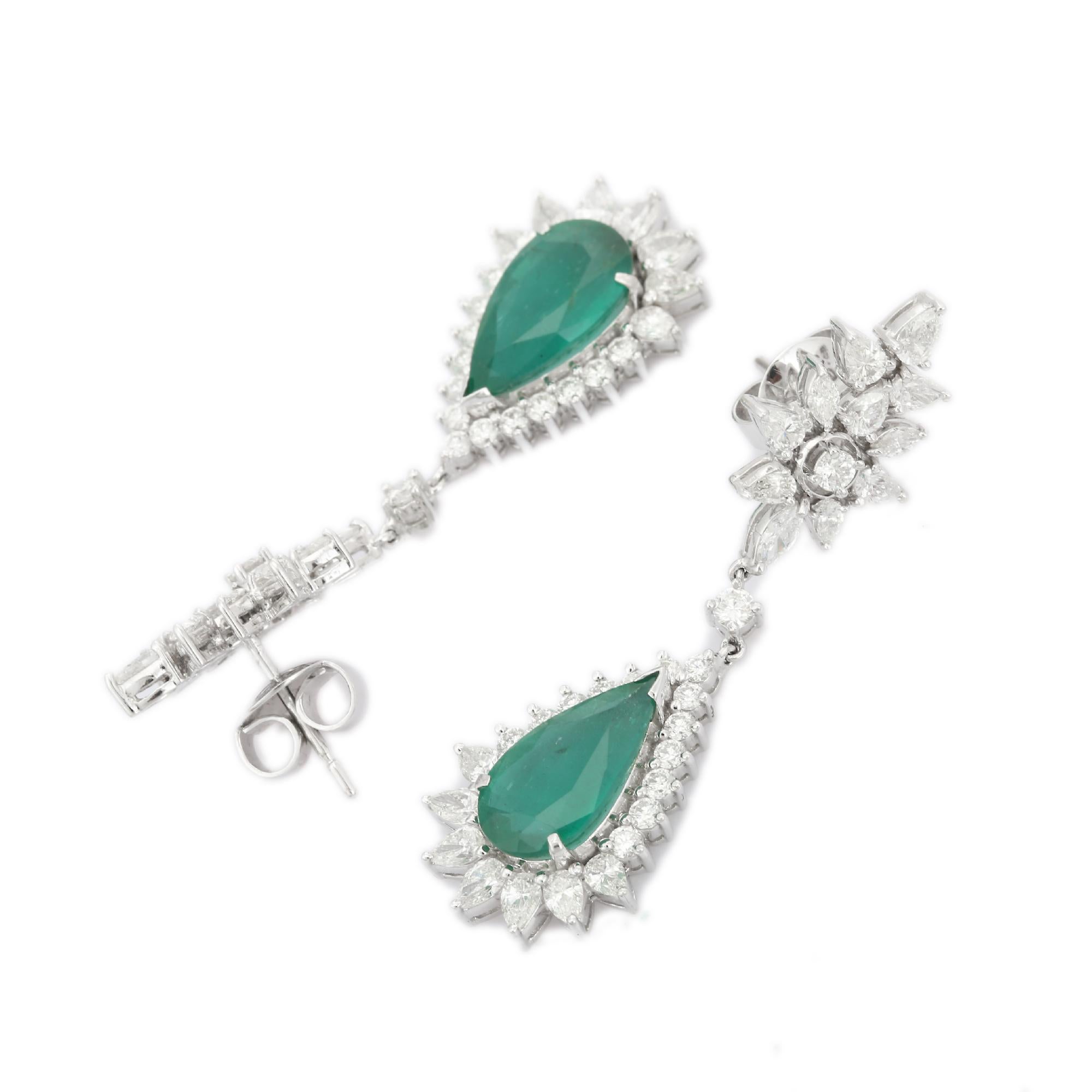Modern Etincelle 18kt Solid White Gold Diamond and Pear Emerald Dangle Earrings For Sale