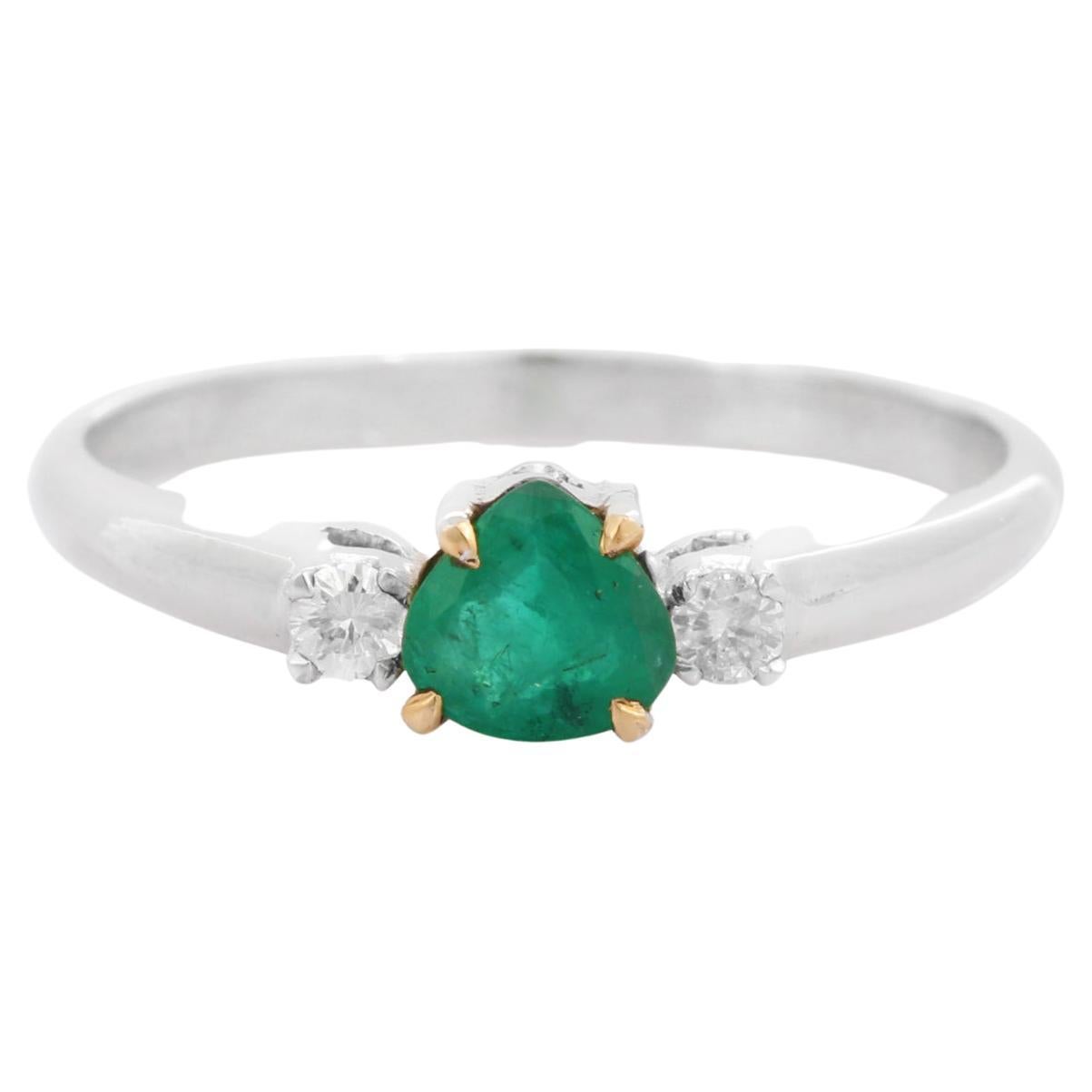 18k Solid White Gold Emerald Ring with Diamonds