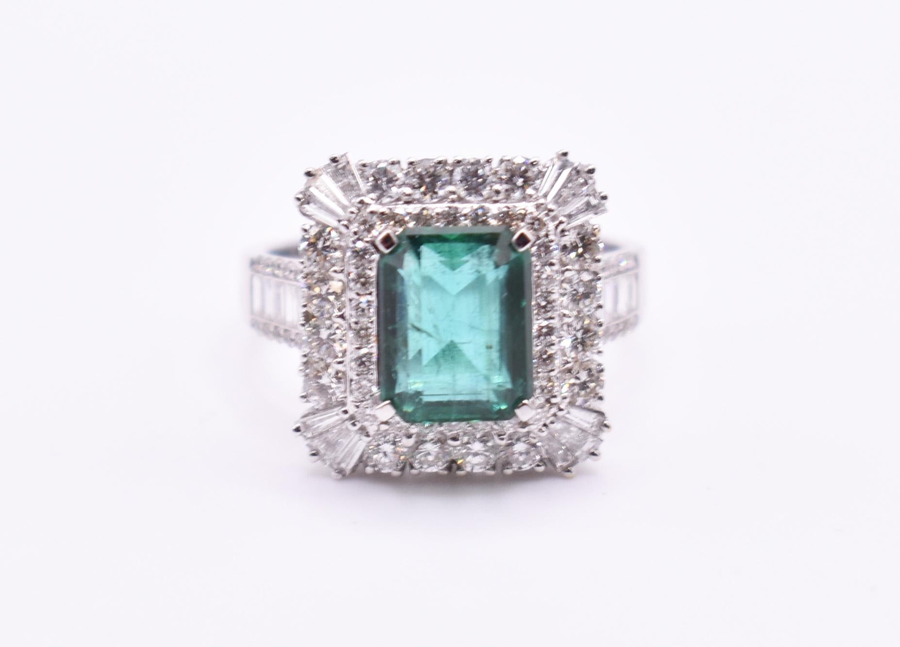 Emerald Cut 18k White Gold Emerald & Diamond Ring For Sale