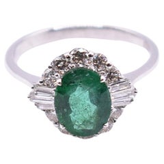 18k White Gold Emerald & Diamond Ring