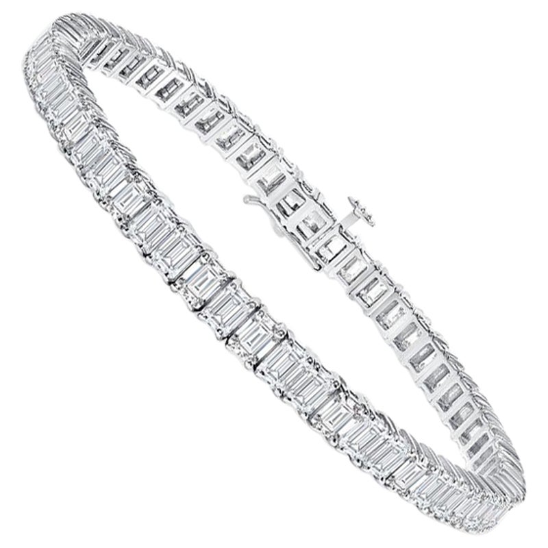 Bracelet tennis en or blanc 18 carats avec diamants et émeraudes de couleur F et diamants naturels