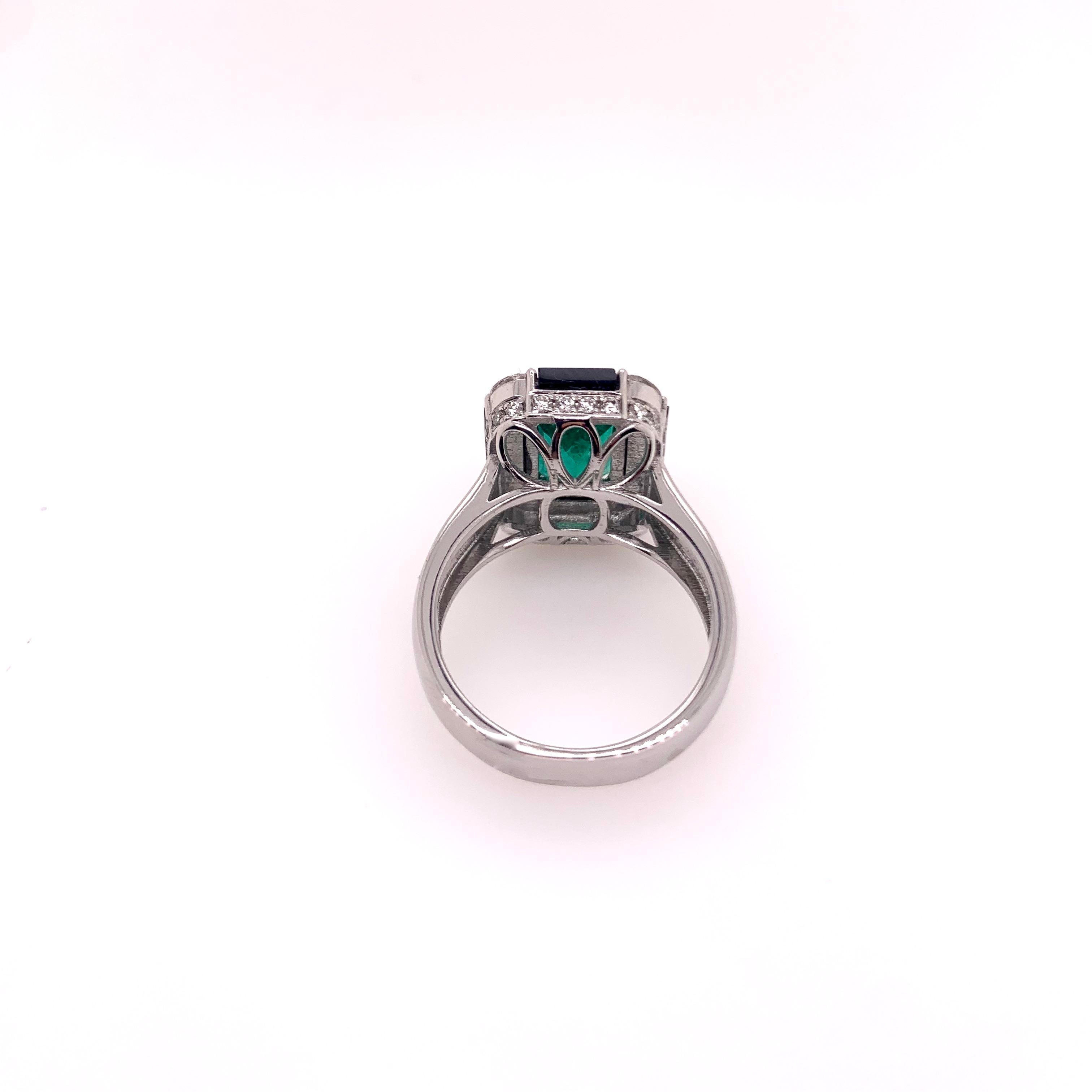 18k White Gold Emerald Onyx Diamond Retro Cocktail Ring 1