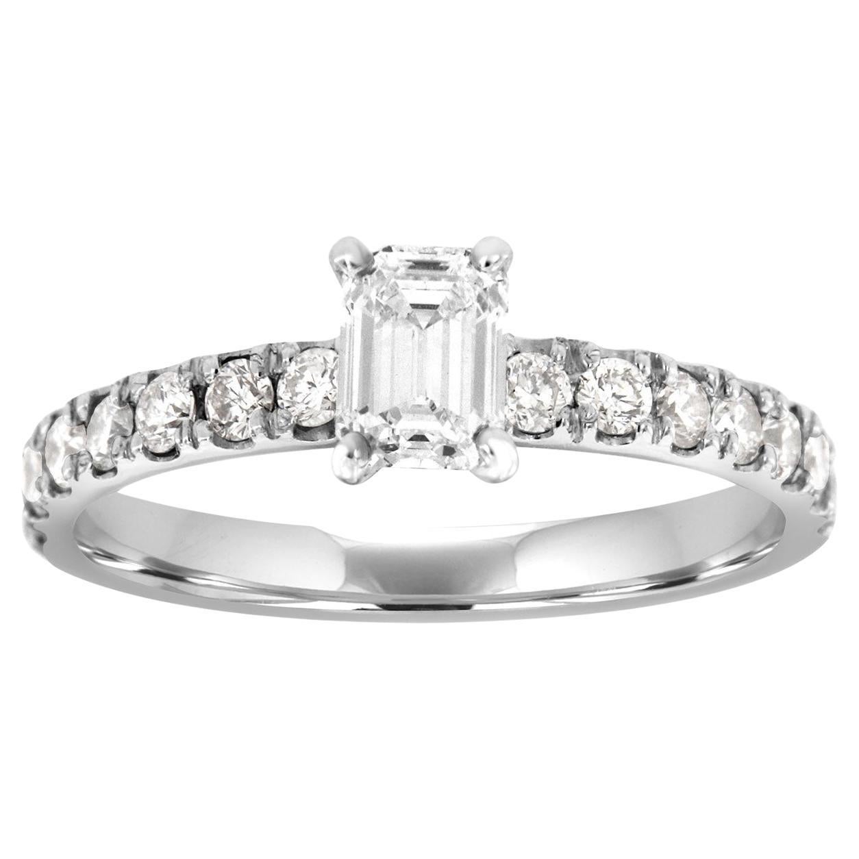 Anillo de diamantes de oro blanco de 18 quilates con forma de esmeralda de 0,58 quilates con certificado GIA