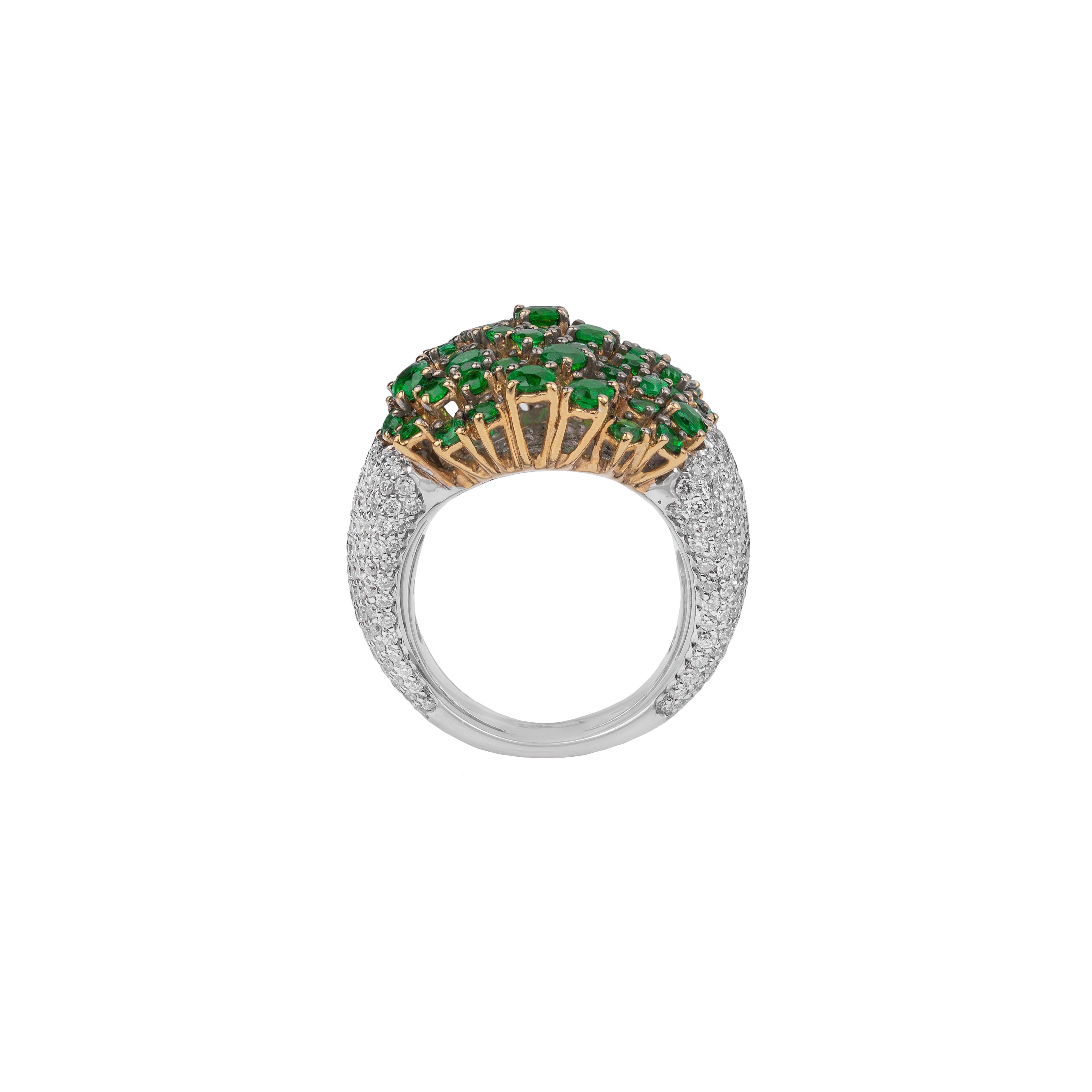For Sale:  18k White Gold, Emeralds, and Diamonds Ring 2