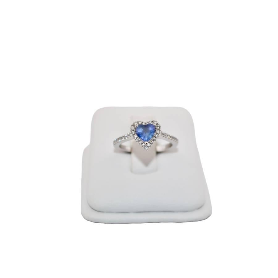 18K Weißgold Verlobungsring mit Saphir und natürlichen Diamanten Damen im Angebot