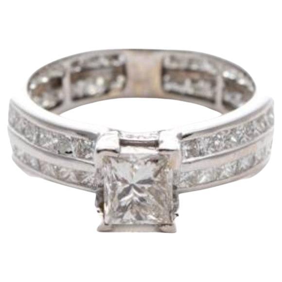 18K White Gold Engagement Ring with Natural Diamonds