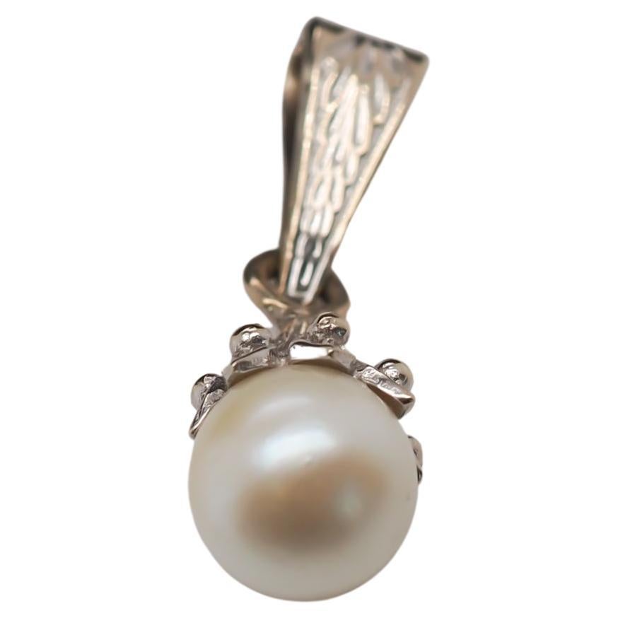 18k White Gold Engraved Pearl Drop Vintage Pendant For Sale