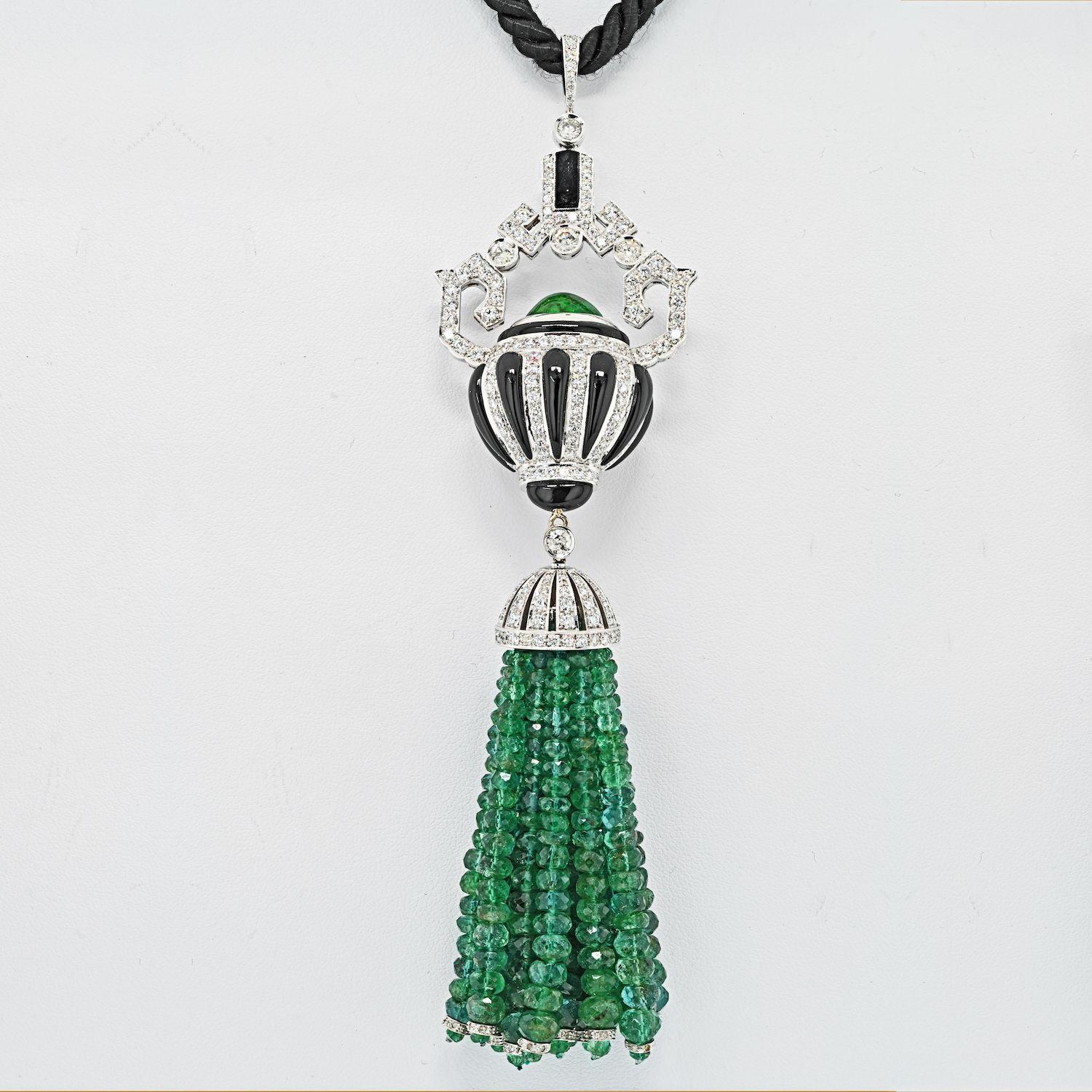 18k White Gold Estate Diamond, Onyx and Emerald Bead Tassel Pendant Necklace In Excellent Condition For Sale In New York, NY
