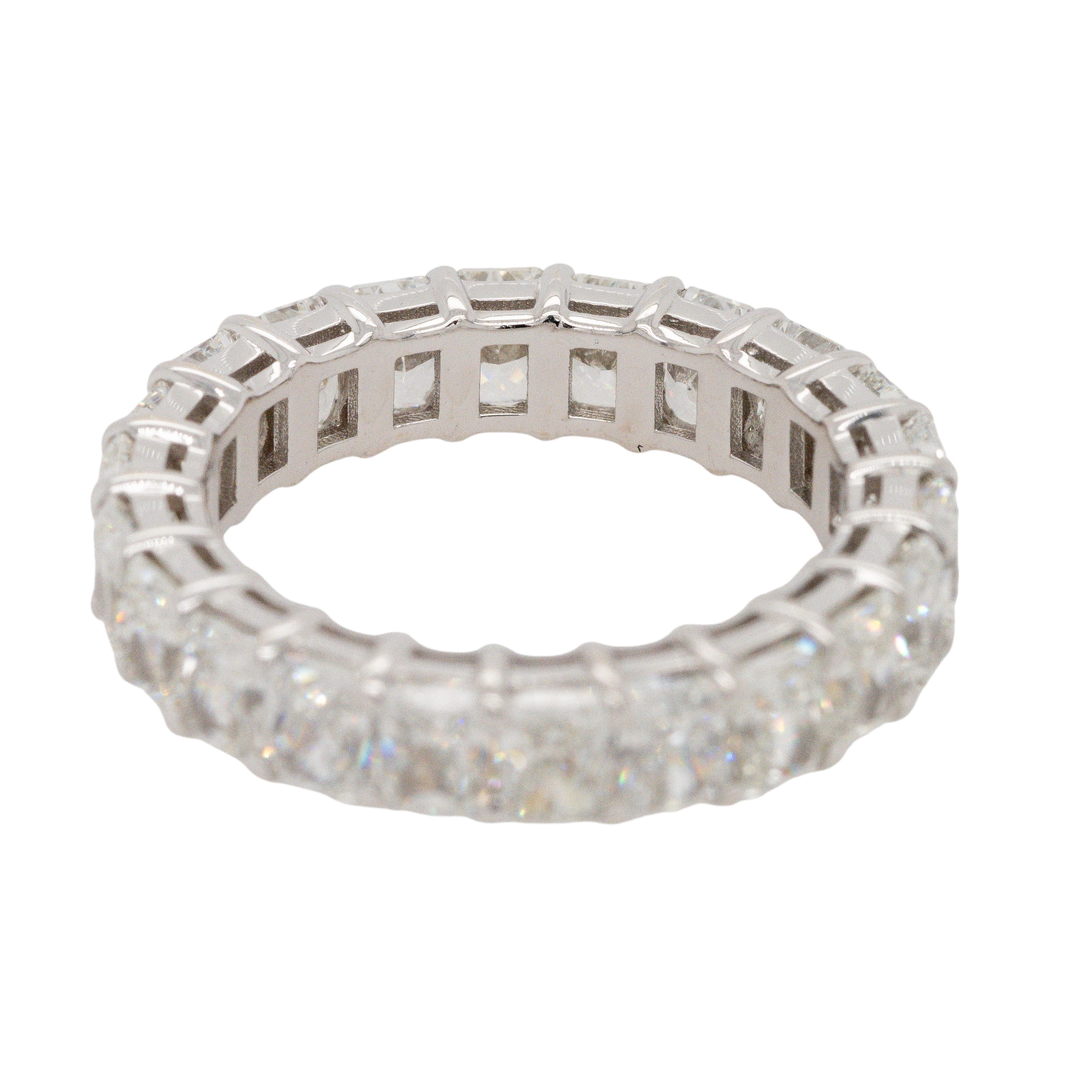 18K White Gold Eternity Band In New Condition For Sale In Boca Raton, FL