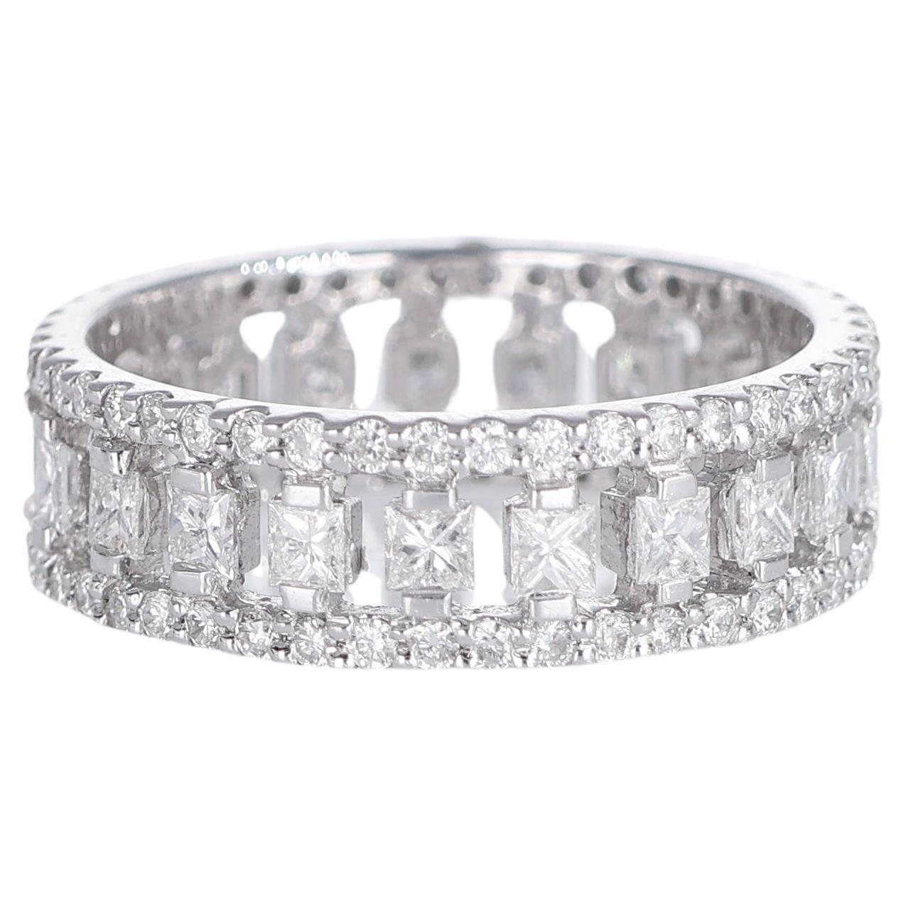 18K White Gold Eternity Band with Baguette and Brilliant-Cut Diamonds For Sale