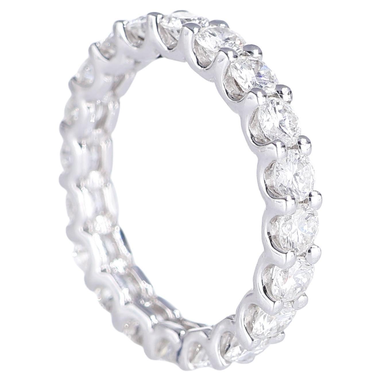 18K White Gold Eternity Band with Brilliant-Cut Diamonds F VVS