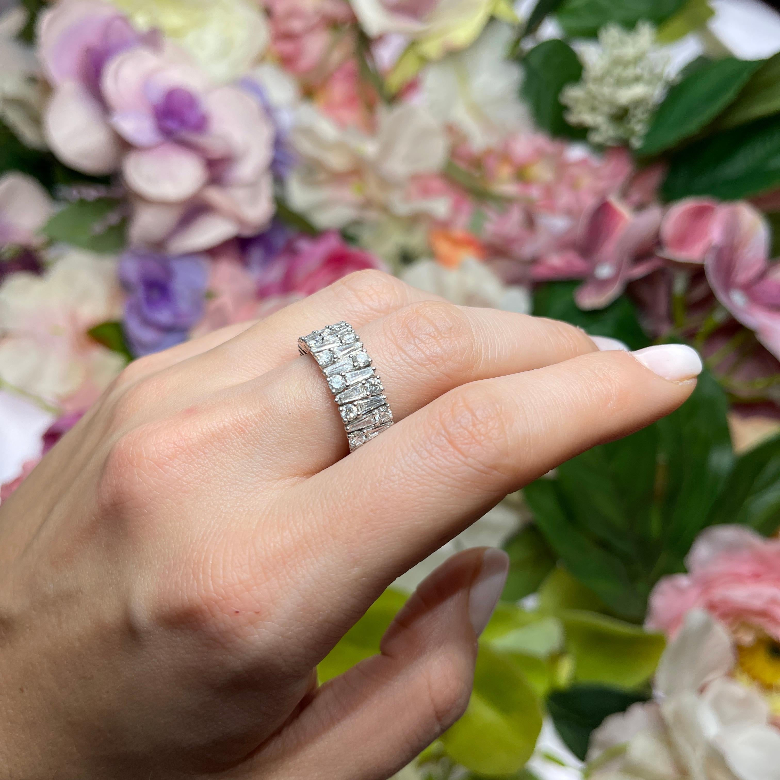 18K White Gold Eternity Ring with Brilliant, Trapezoid, and Round-Cut Diamonds For Sale 2