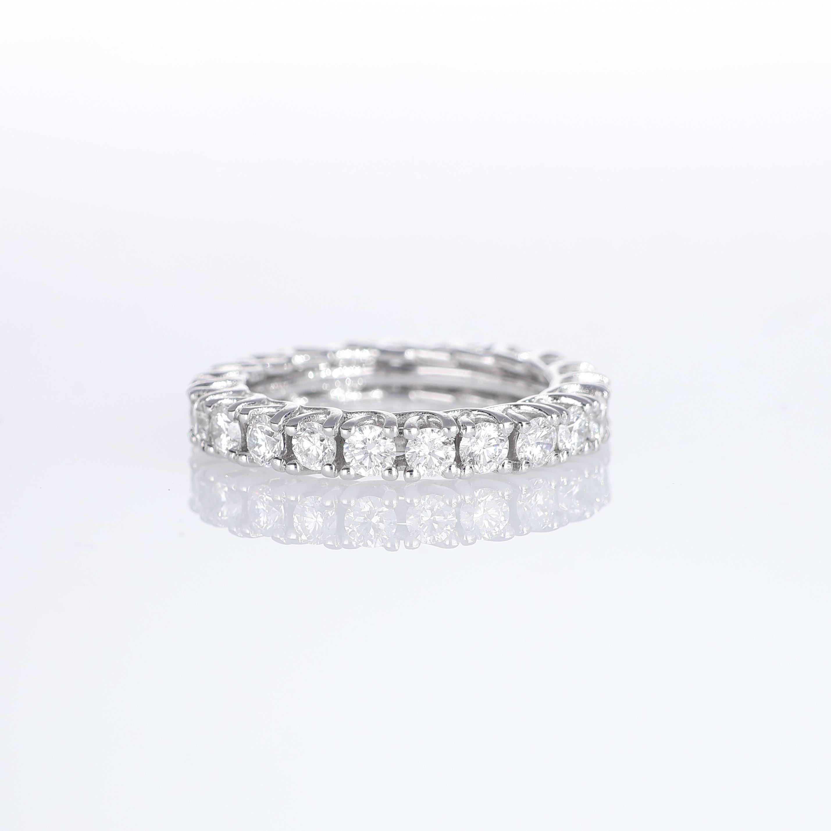 IMPORTANT NOTE:
✔ No additional costs will be added to this order.
✔ Shipping and customs duties are fully covered by us.
--------------------
This exquisite eternity ring crafted in 18K white gold features a seamless row of natural white diamonds,