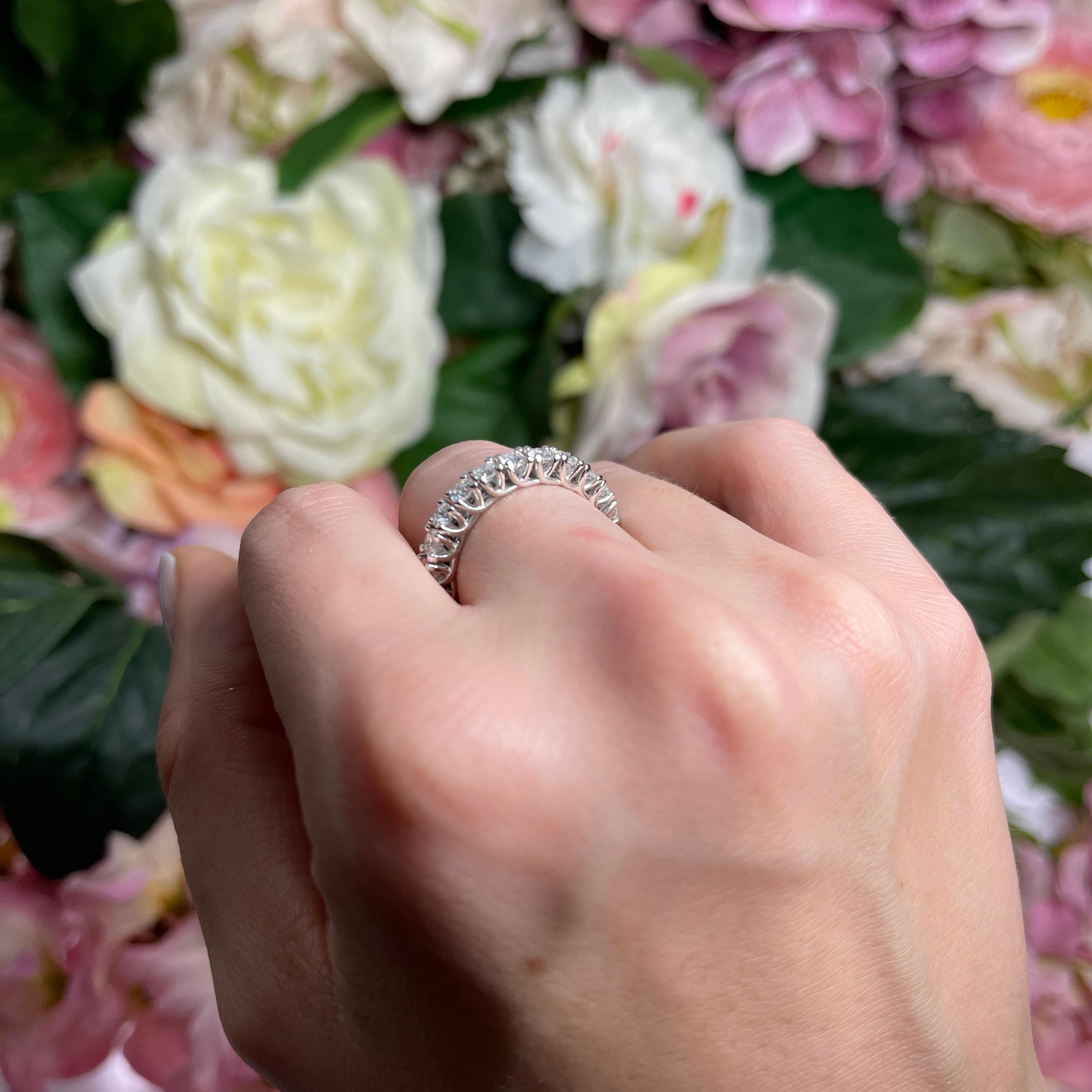 18K White Gold Eternity Ring with Natural White Diamonds For Sale 1