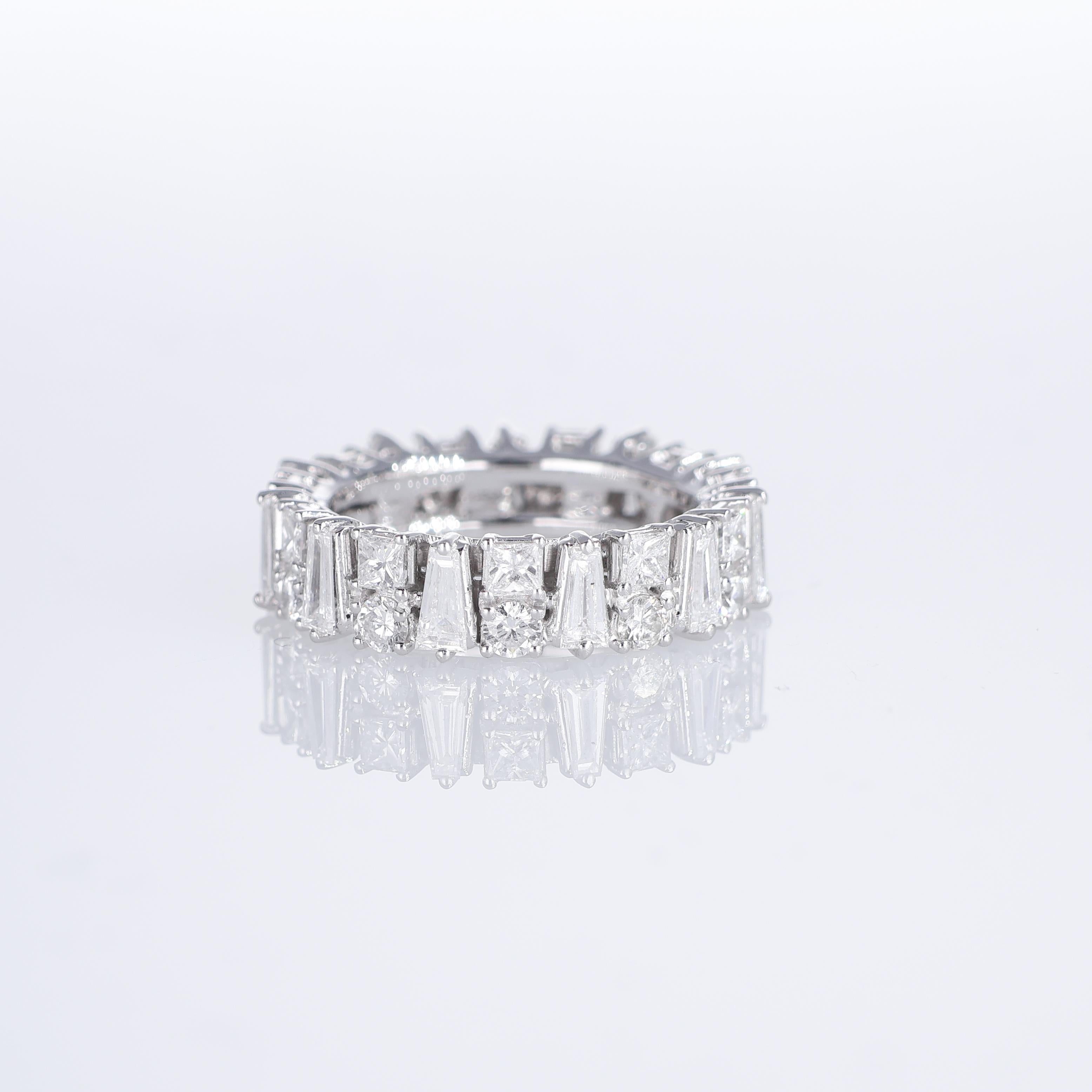 IMPORTANT NOTE:
✔ No additional costs will be added to this order.
✔ Shipping and customs duties are fully covered by us.
--------------------
An extraordinary eternity ring meticulously crafted in 18K white gold. This elegant piece features a