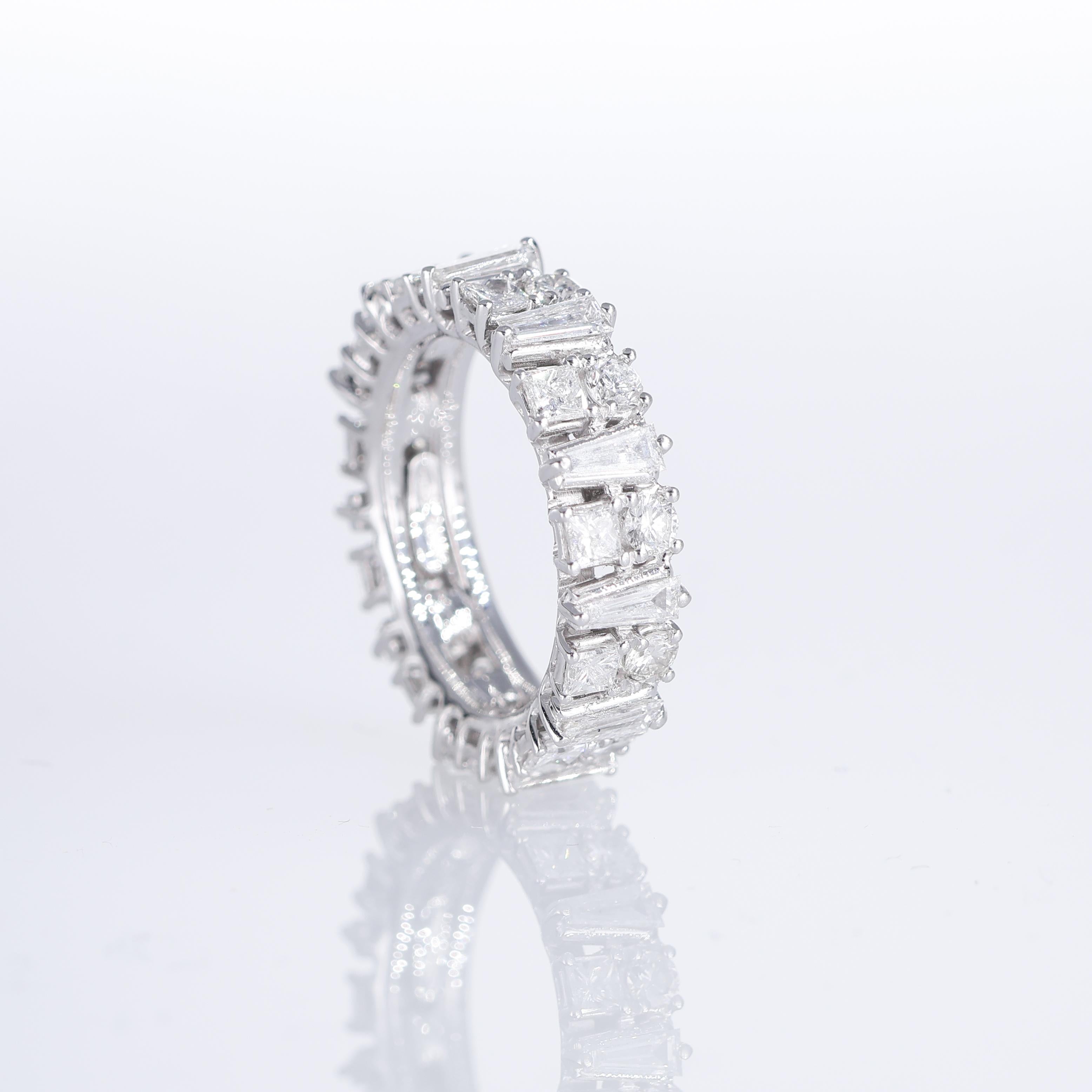 Trapezoid Cut 18K White Gold Eternity Ring with Trapezoid, Princess, and Brilliant-Cut Diamond For Sale