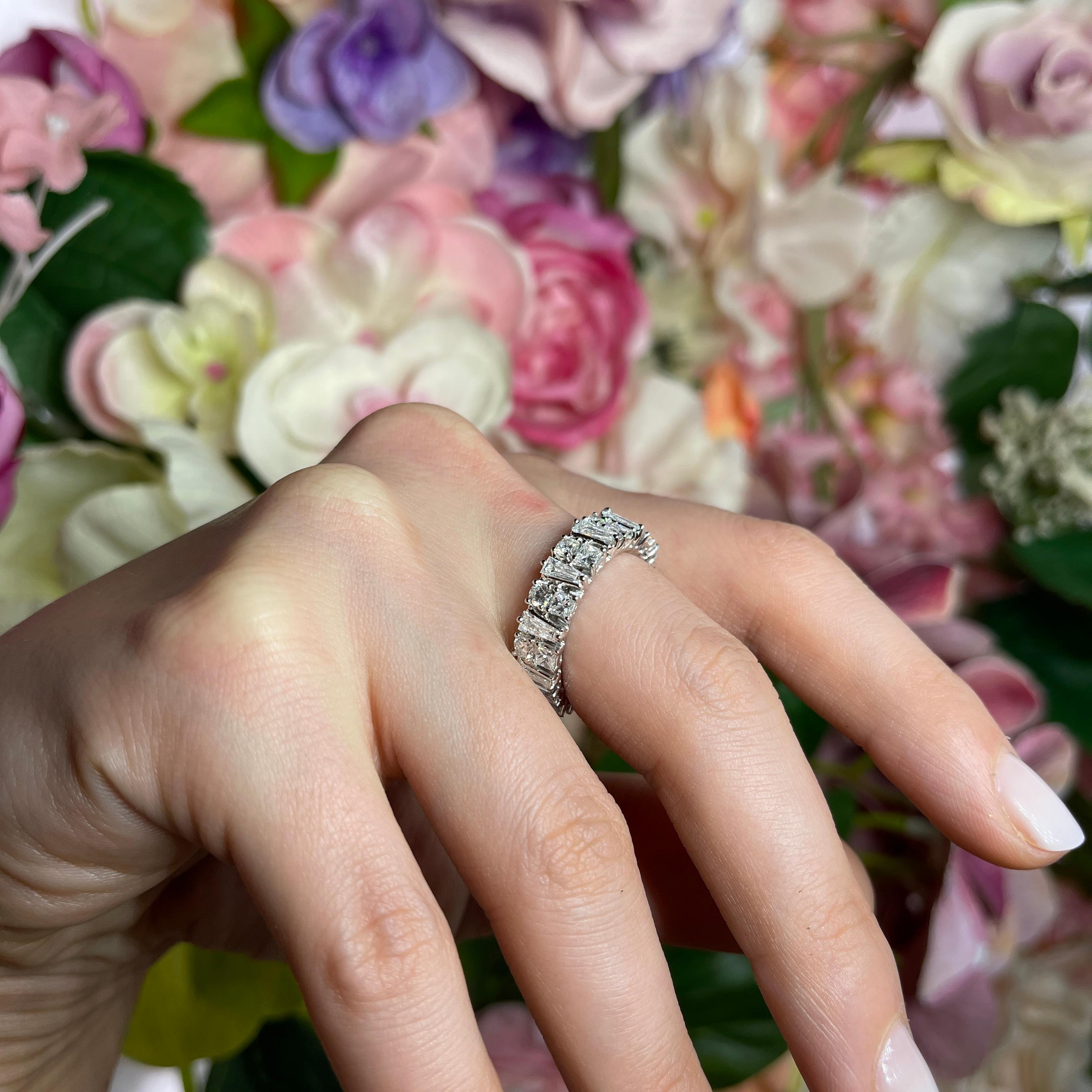 18K White Gold Eternity Ring with Trapezoid, Princess, and Brilliant-Cut Diamond For Sale 2
