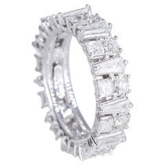 18K White Gold Eternity Ring with Trapezoid, Princess, and Brilliant-Cut Diamond