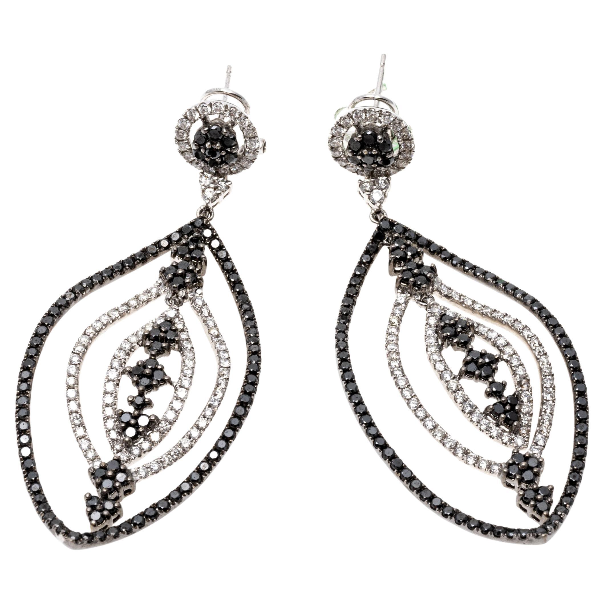 18k White Gold Exquisite Black and White Diamond Nested Drop Earrings, 2.44tcw For Sale