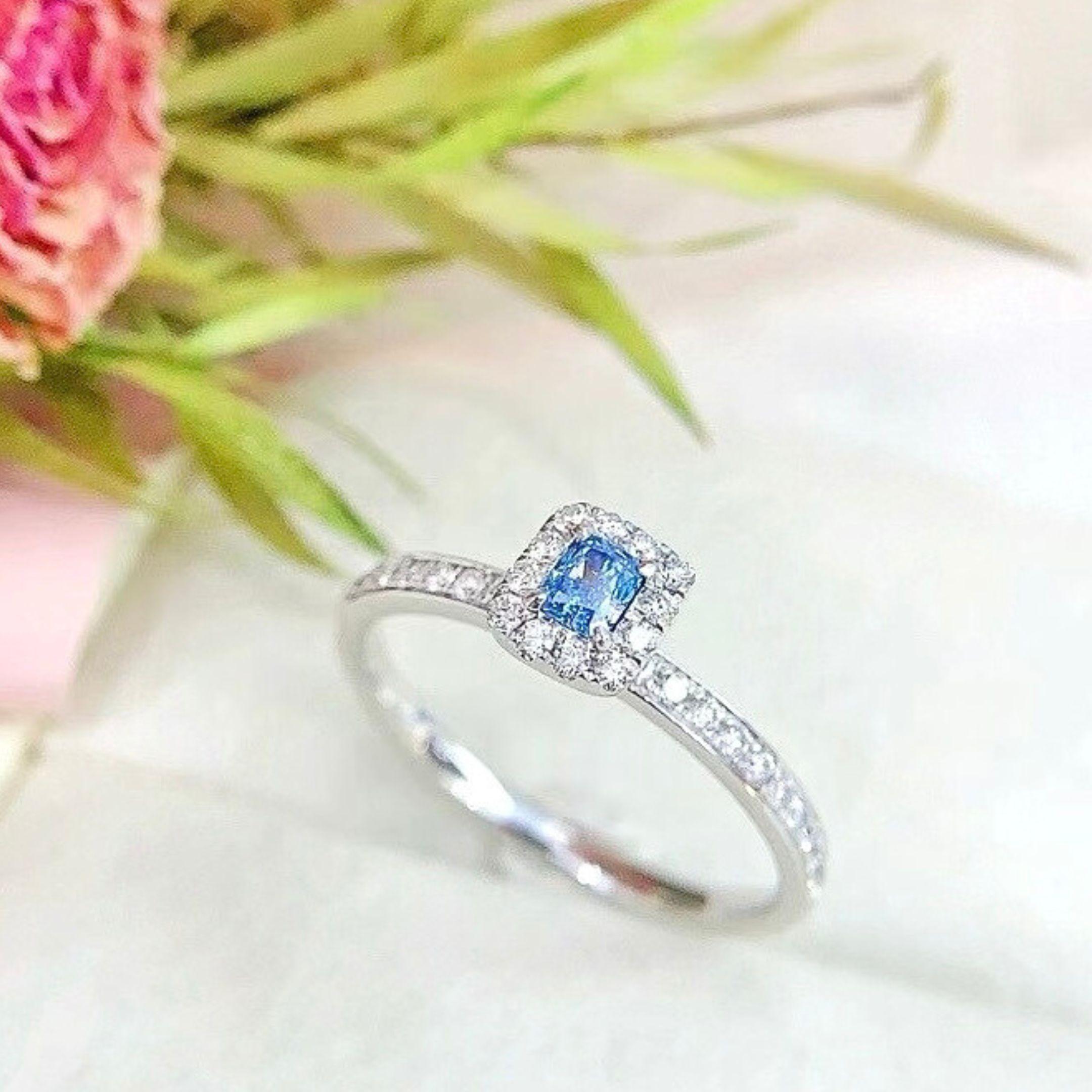 18K White Gold Fancy Blue Diamond & Diamond Lace Ring

1 Fancy Blue Diamond - 0.13 CT
Diamonds - 0.25 CT
Total Weight - 5.04 GM