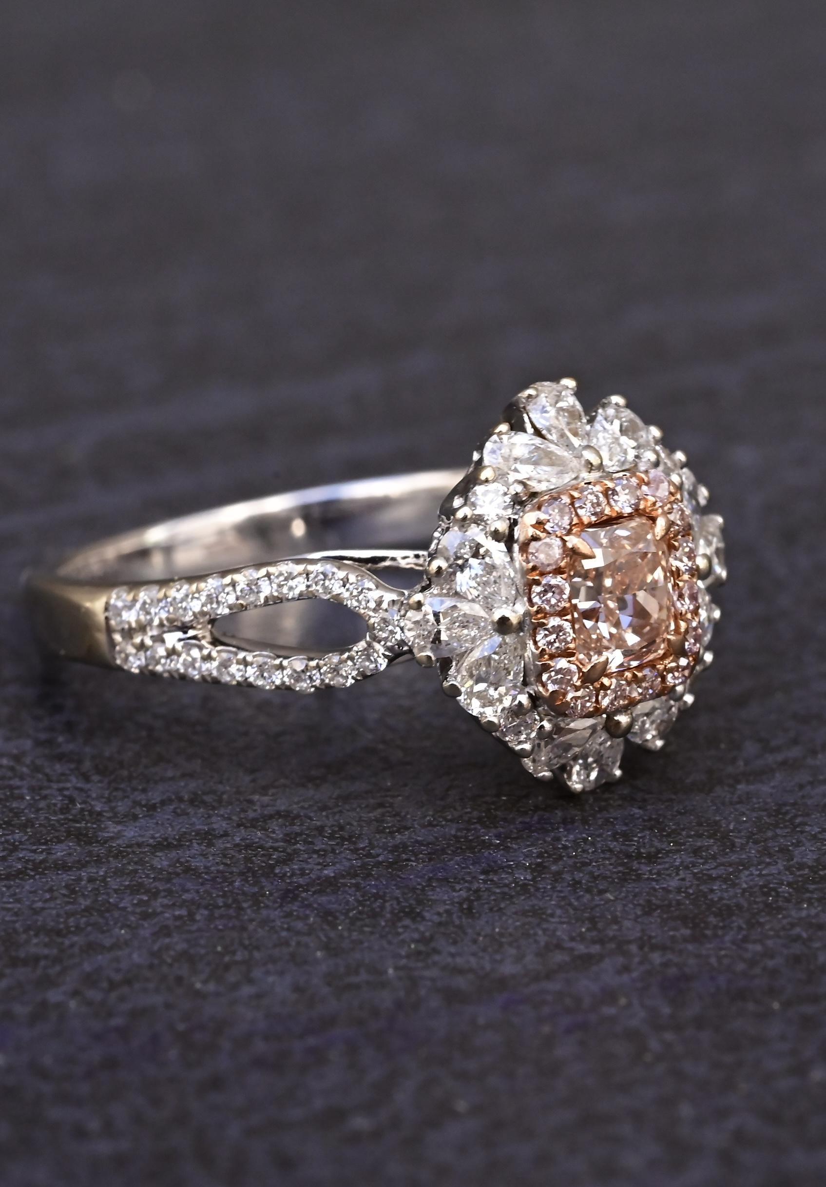 Donna 18K White Gold Fancy Pink-Brown Diamond Halo Ring 1.46 Cts. GIA / IGI Certified in vendita