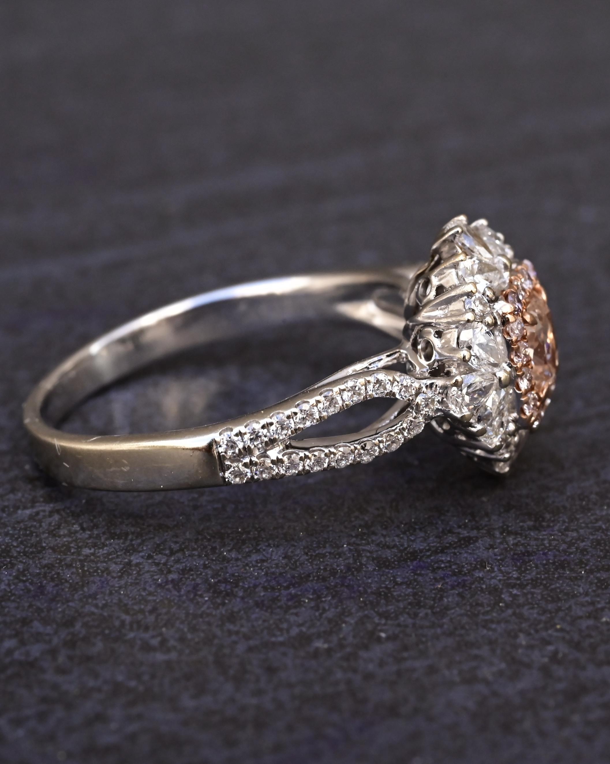 18K White Gold Fancy Pink-Brown Diamond Halo Ring 1.46 Cts. GIA / IGI Certified in vendita 2
