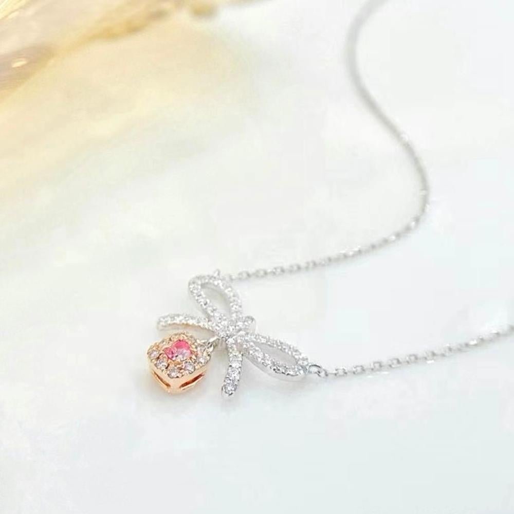 18K White Gold Fancy Pink Diamond & Diamond Pendant Necklace In New Condition For Sale In Kowloon, HK