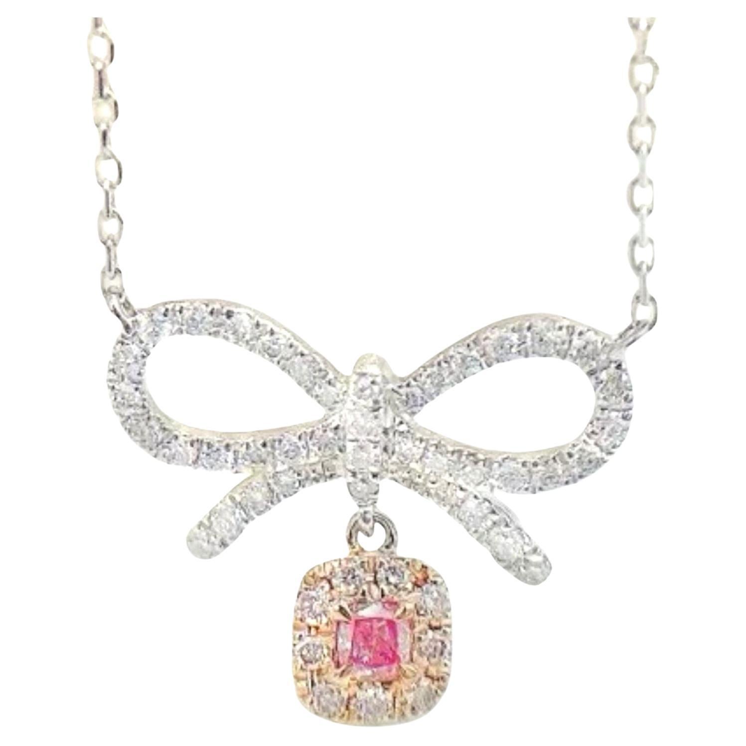 Collar Colgante de Diamantes y Diamantes Rosa Fantasía de Oro Blanco de 18 K