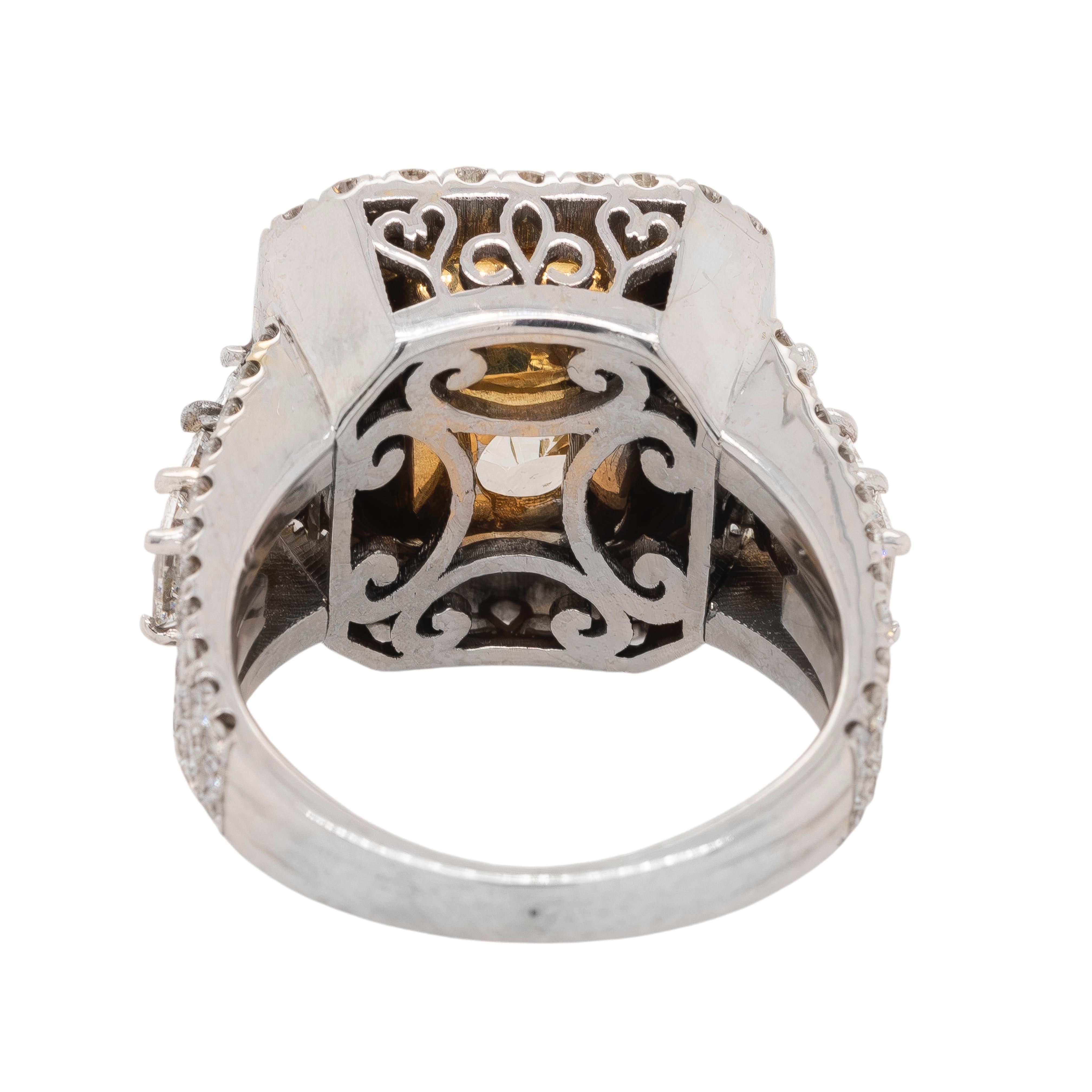 18 Karat Weißgold Ausgefallener gelber Fancy-Diamantring im Zustand „Neu“ im Angebot in Boca Raton, FL
