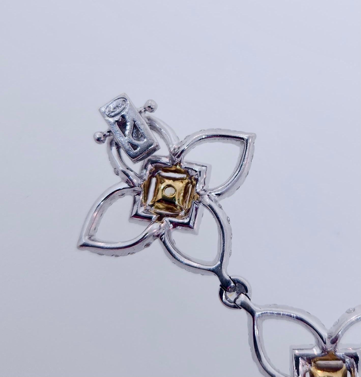 Bracelet fantaisie en or blanc 18 carats avec diamants jaunes taille radiant et ronds par Luca Excellent état - En vente à New York, NY