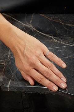 Bague de mode ou de mariage en or blanc poli 18 carats pour hommes et femmes