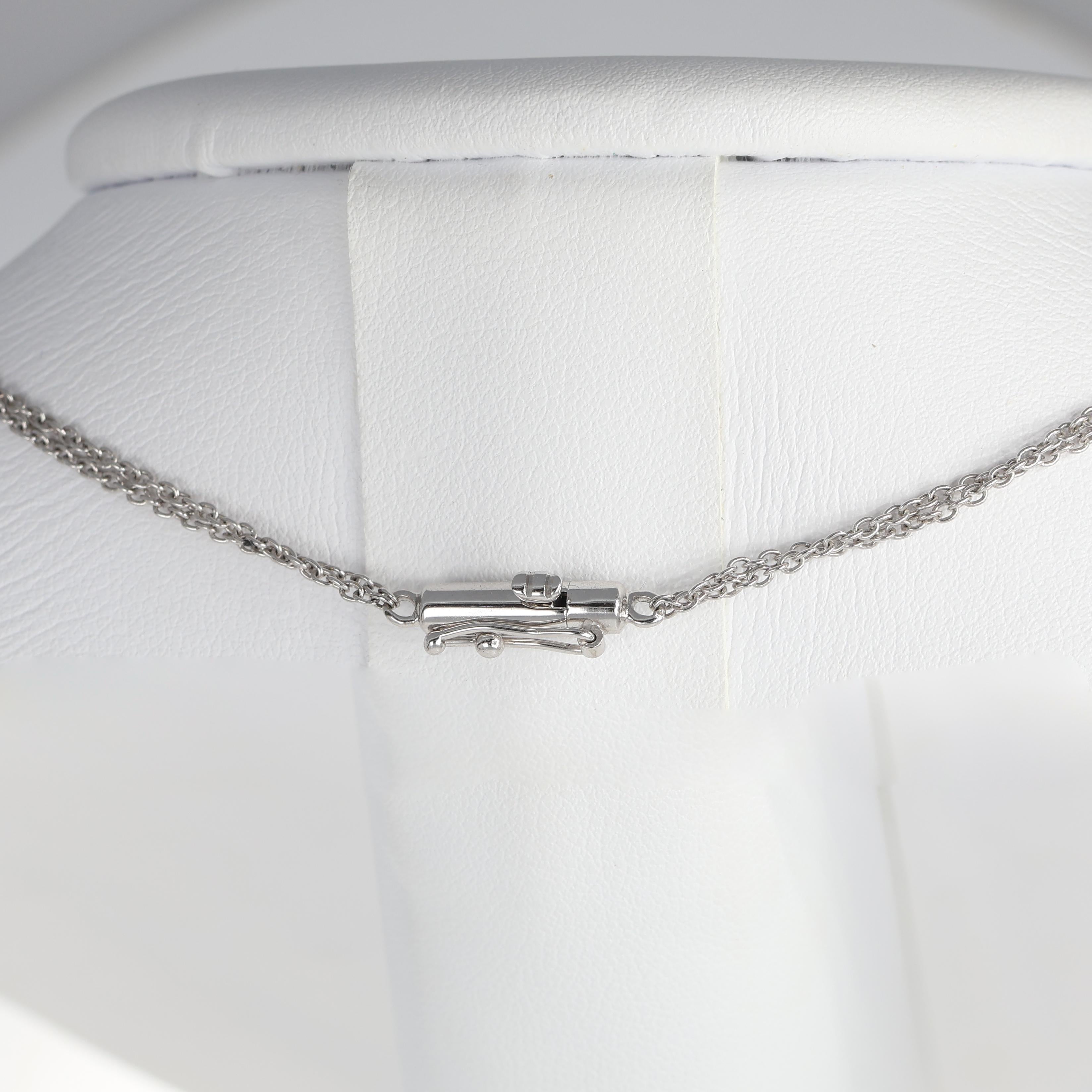 Ciondolo a croce flessibile in oro bianco 18K con rubini e diamanti in vendita 1