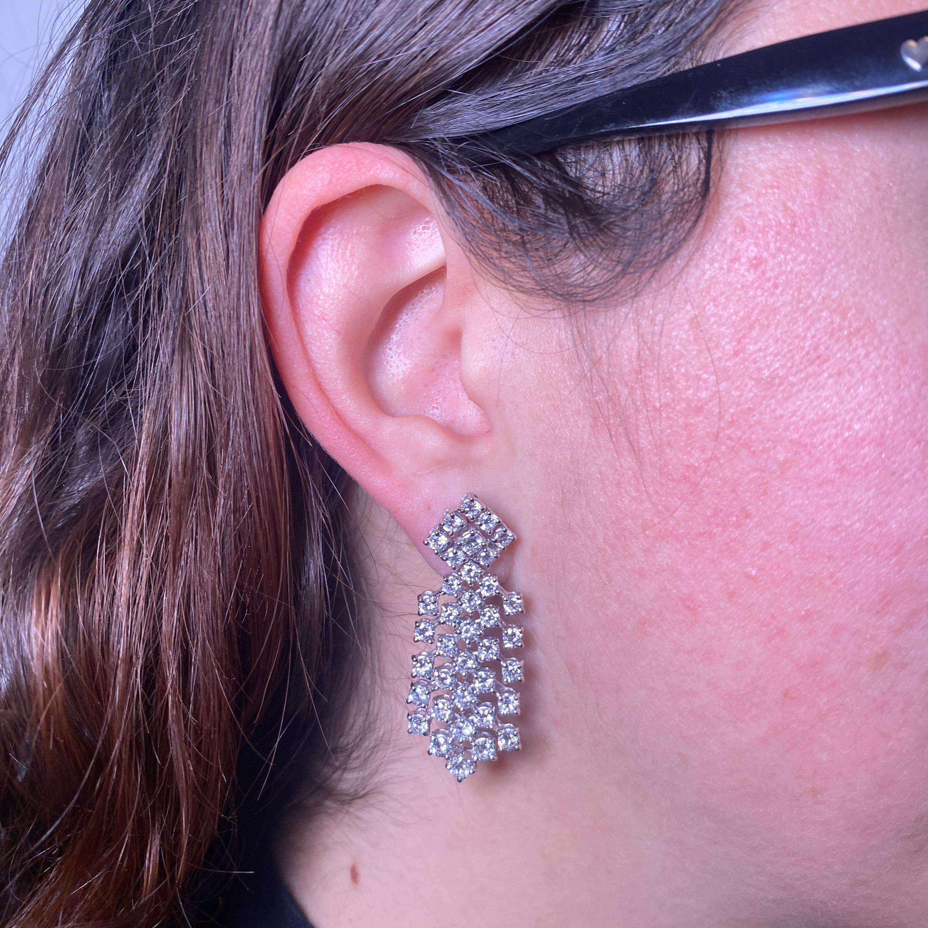 da uomo o donna Orecchini a goccia a maglia flessibile in oro bianco 18 carati con diamanti in vendita