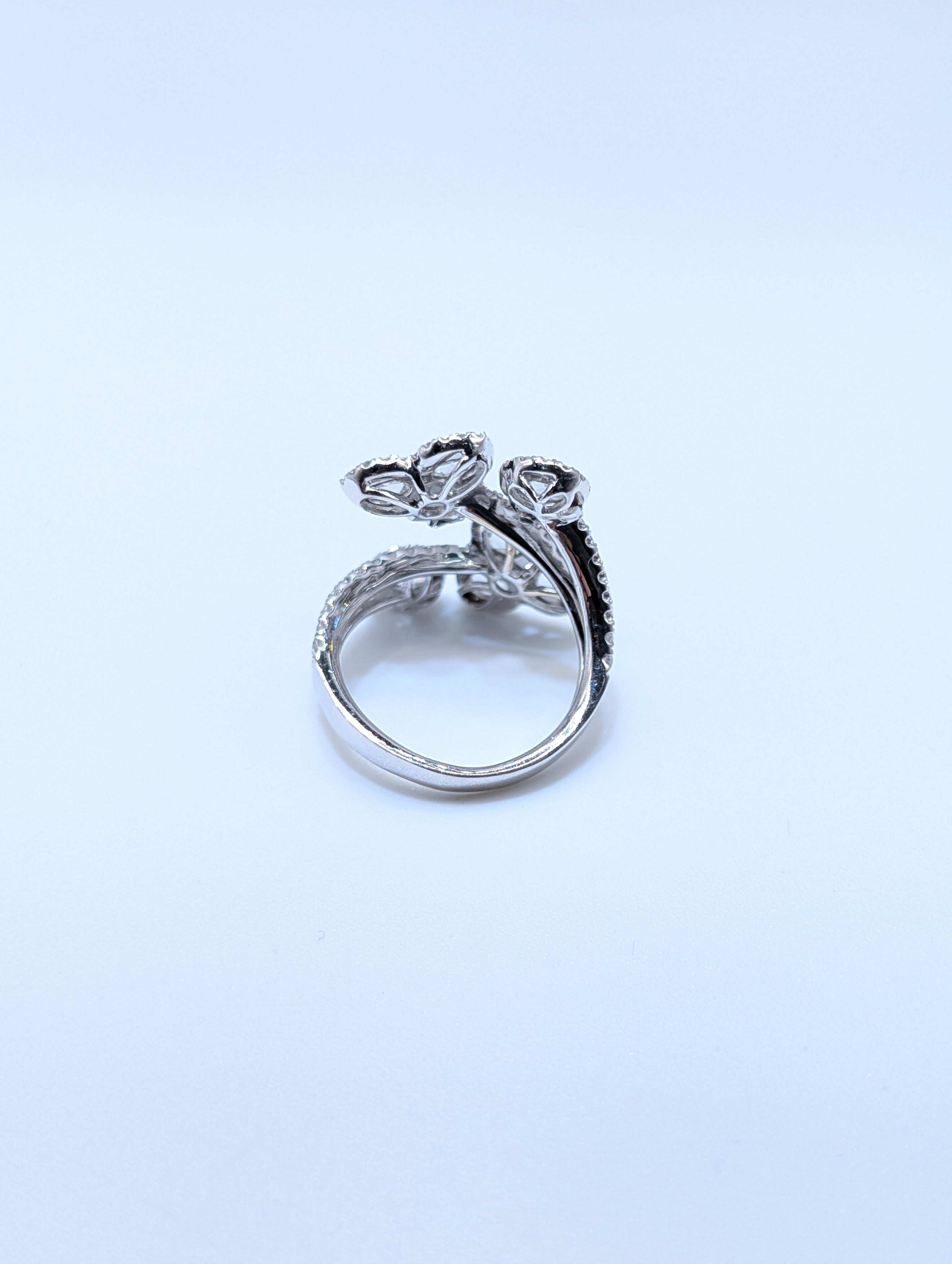 18K White Gold Floral By-pass Diamond Ring In condizioni Nuovo in vendita a New York, US
