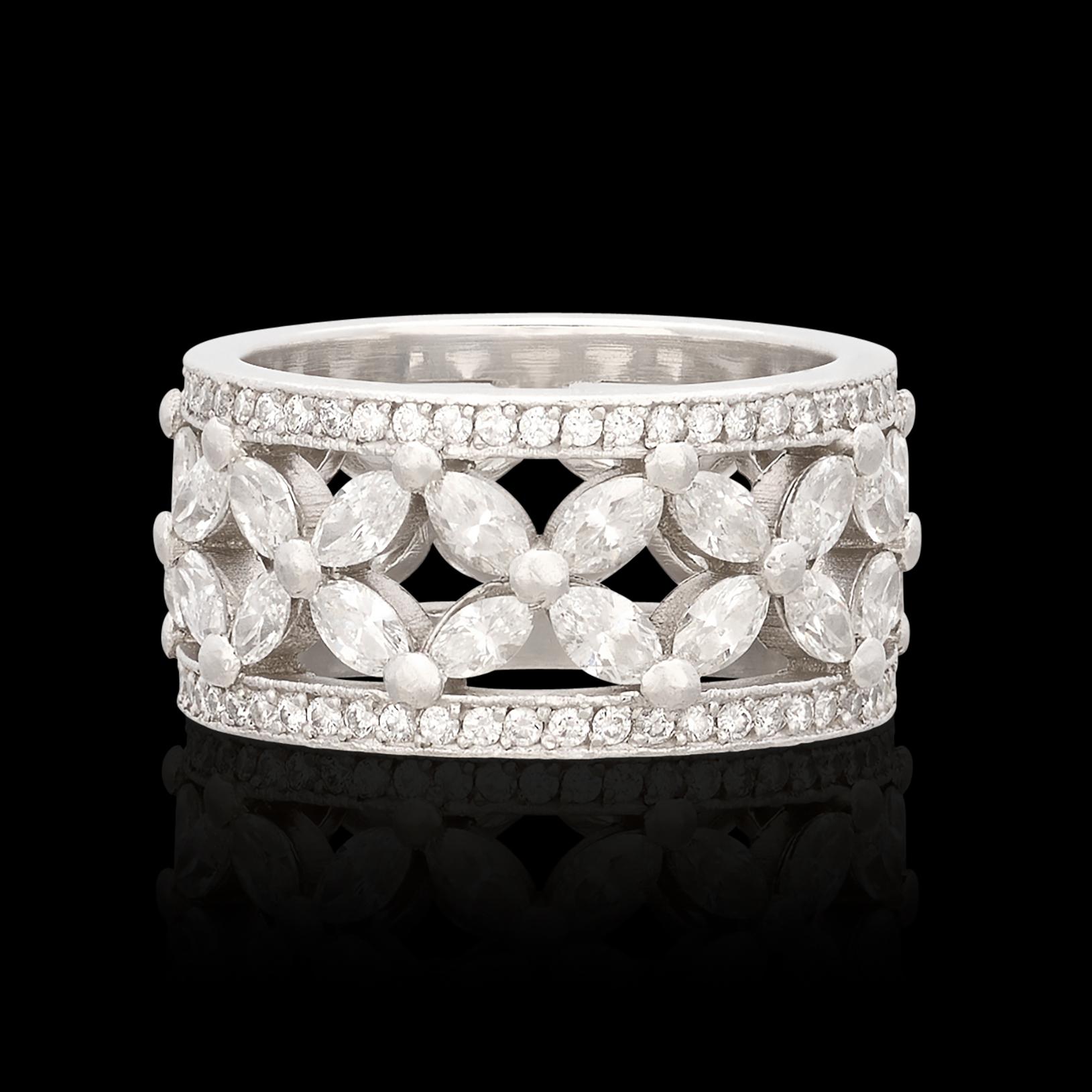 18 Karat Weißgold Mode-Ring mit geblümtem Diamant (Marquiseschliff) im Angebot