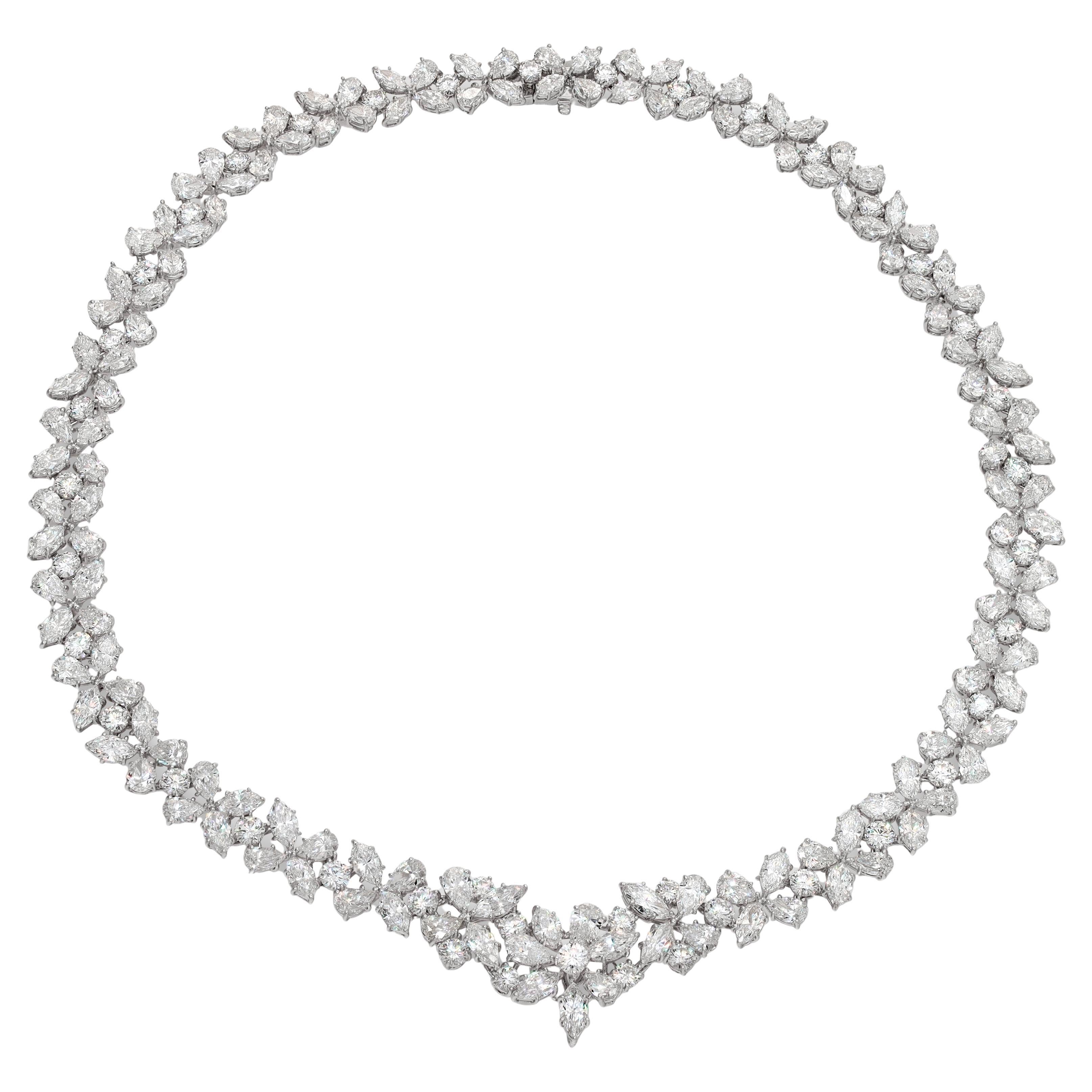 Halskette aus 18 Karat Weißgold mit Blumenmosaik aus Marquise-, Birnen- und Rundschliff-Diamanten