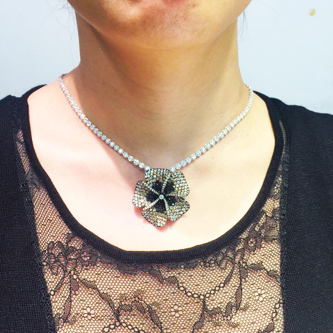Modern 18k white gold flower Diamond Brooch