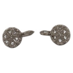 Ohrringe aus 18-karätigem Weißgold in Blumenform mit Diamanten und sicherem Verschluss