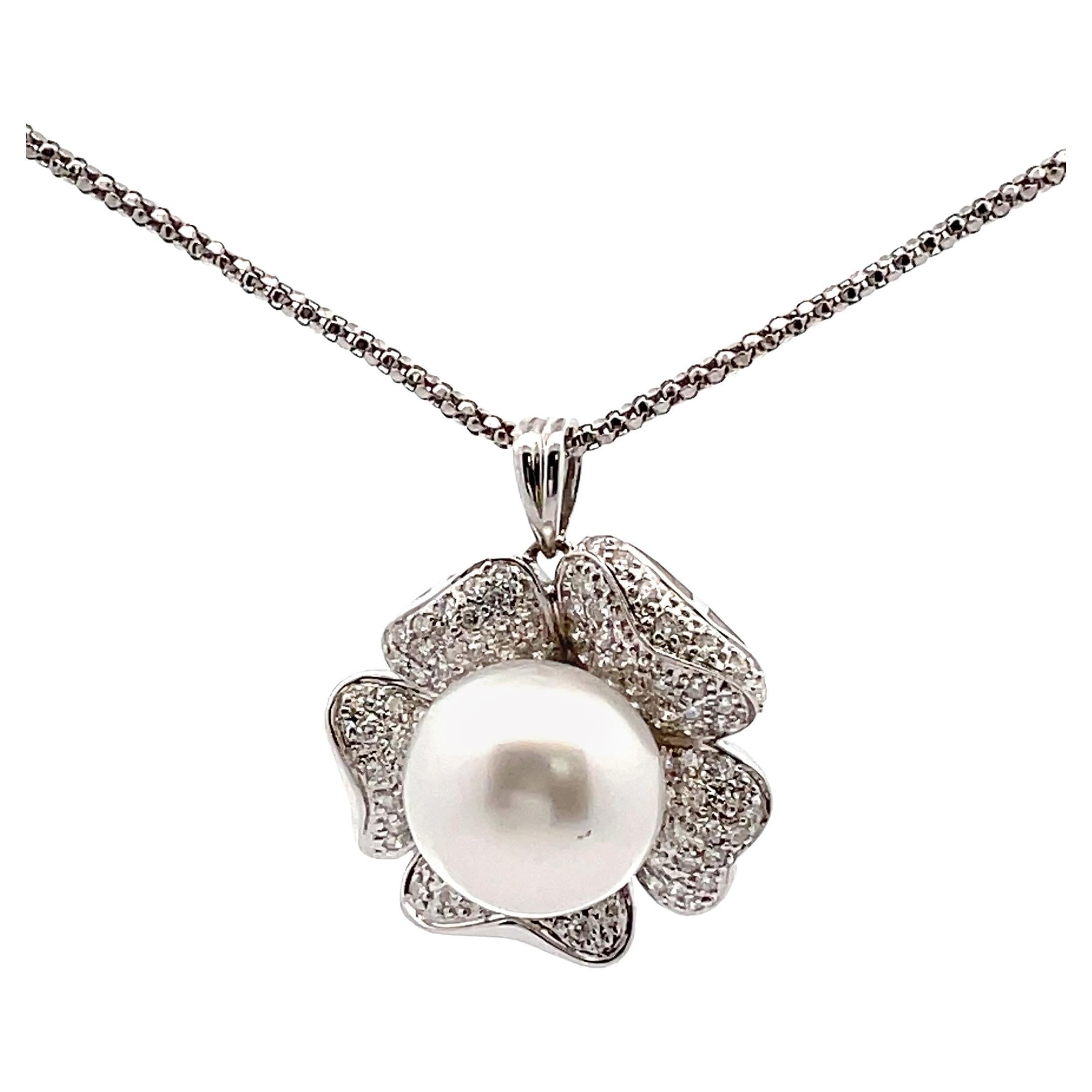 18K White Gold Flower Pendant Necklace with South Sea Pearl and Diamonds For Sale